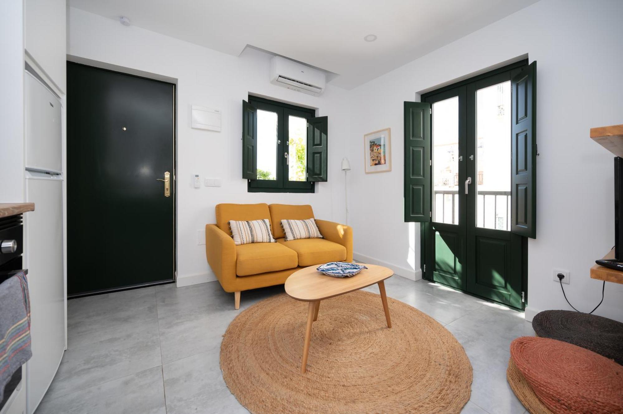 Lovely House In Peaceful Courtyard * Benalmadena