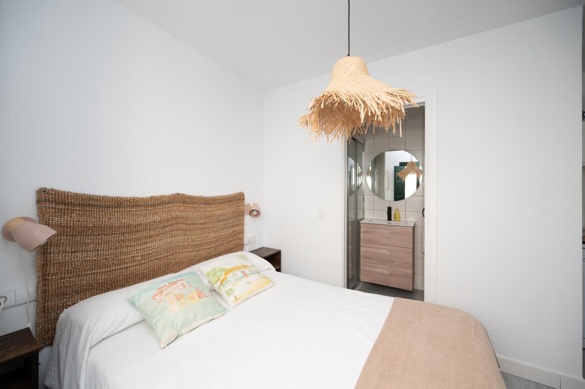 Lovely House In Peaceful Courtyard Apartment *