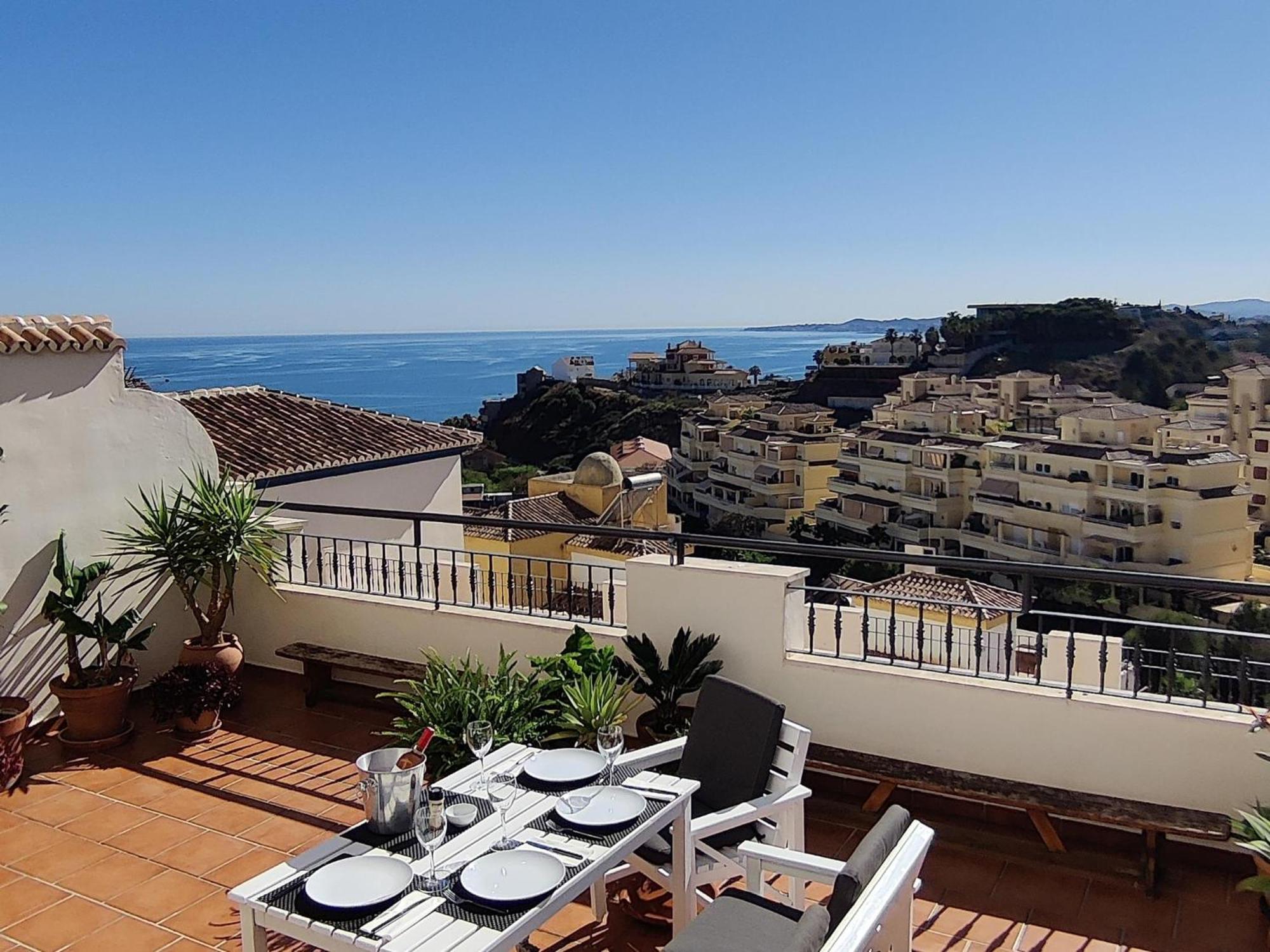 Cosy 1 Bed 50m2 Terrace Apartment *