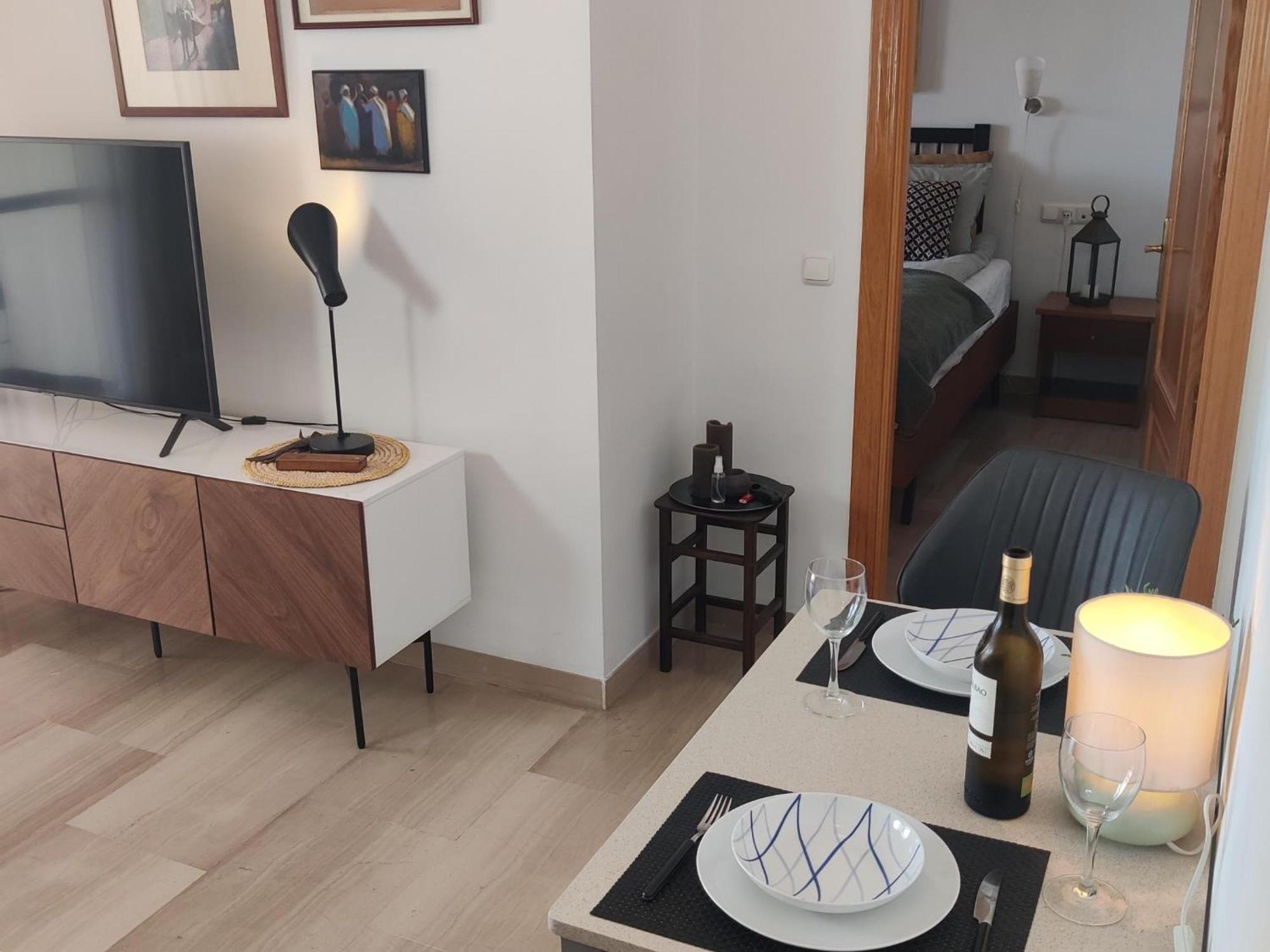 Cosy 1 Bed 50m2 Terrace Apartment
