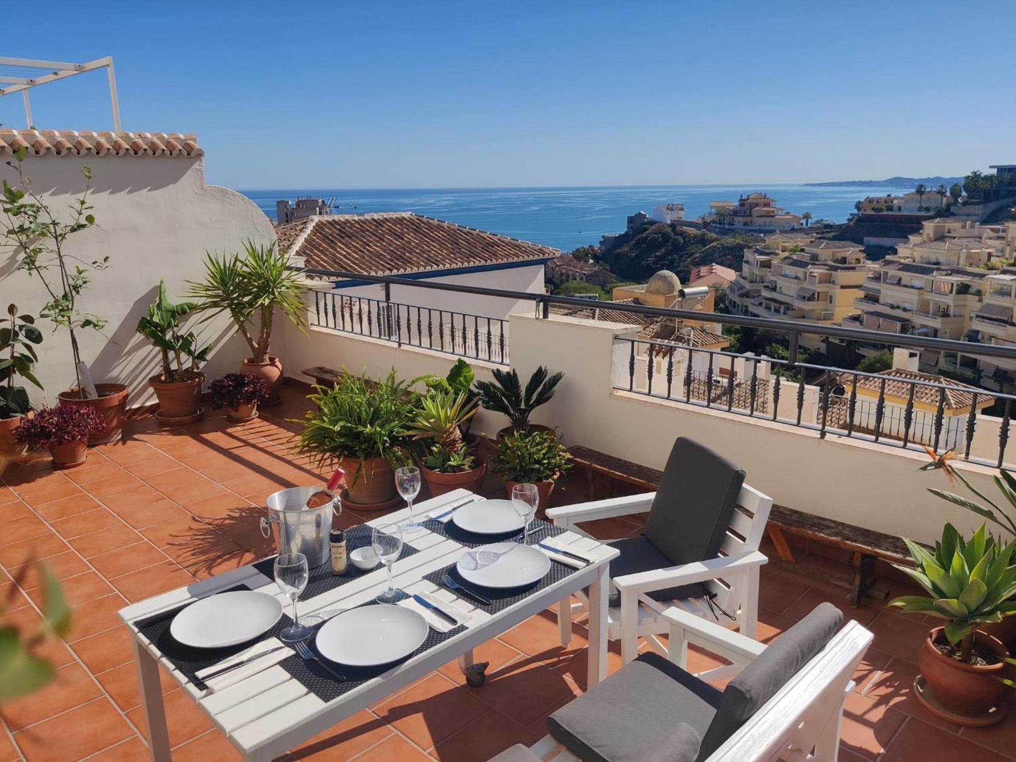Cosy 1 Bed 50m2 Terrace