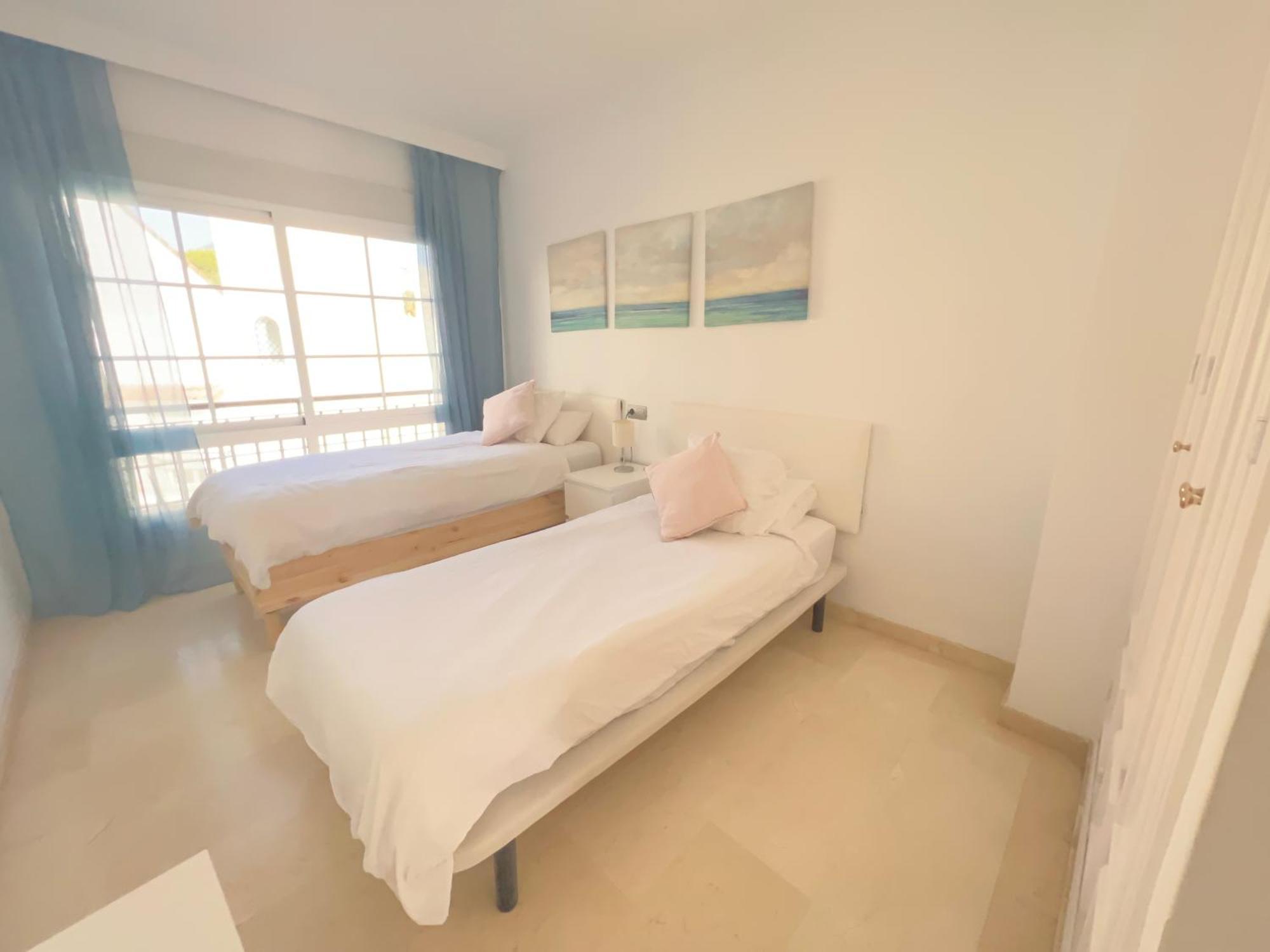 Chalet Townhouse Beachfront Costa, By Casa Del Sol Hr *