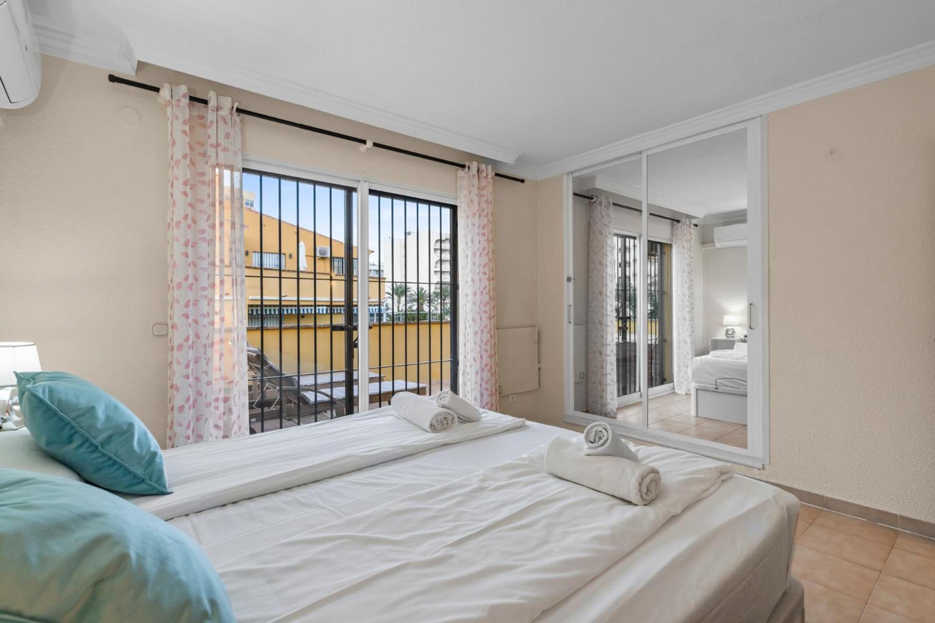 Lovely Flat With Sea View Near The By Costarentals - Ref 37 *