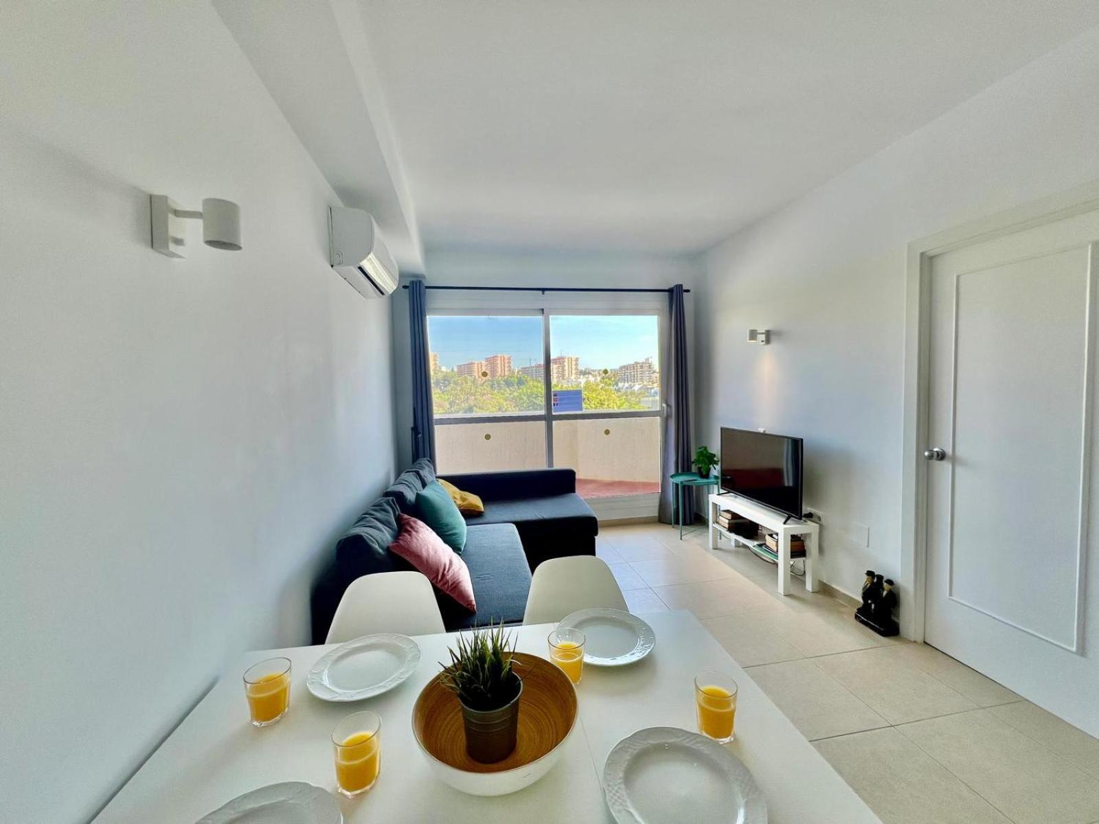 Apartment Large Terrace Sea & Mountain Benalbeach
