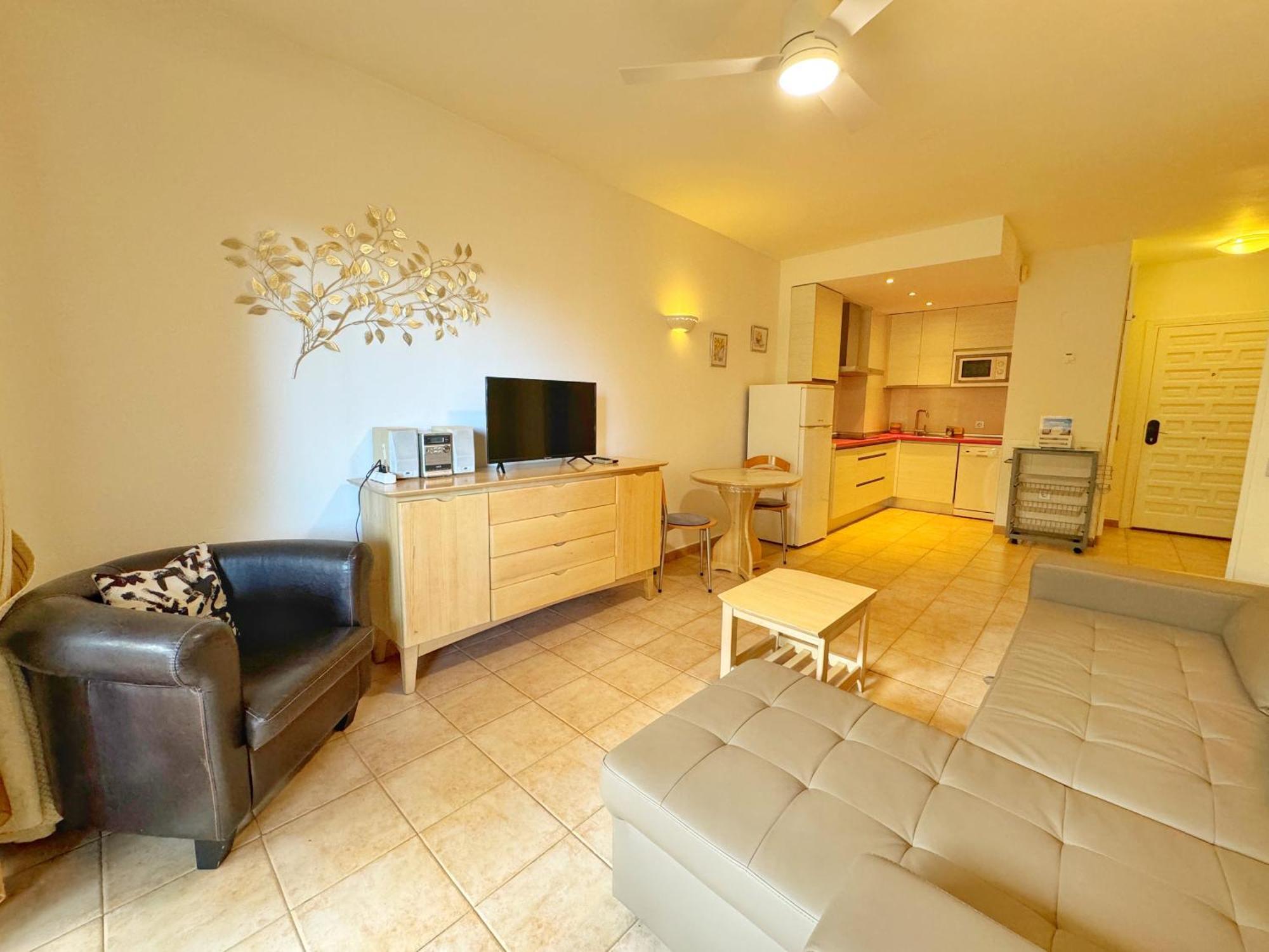 797 Rentals- Precioso Piso Con Vistas Al Jardin En Benalbeach