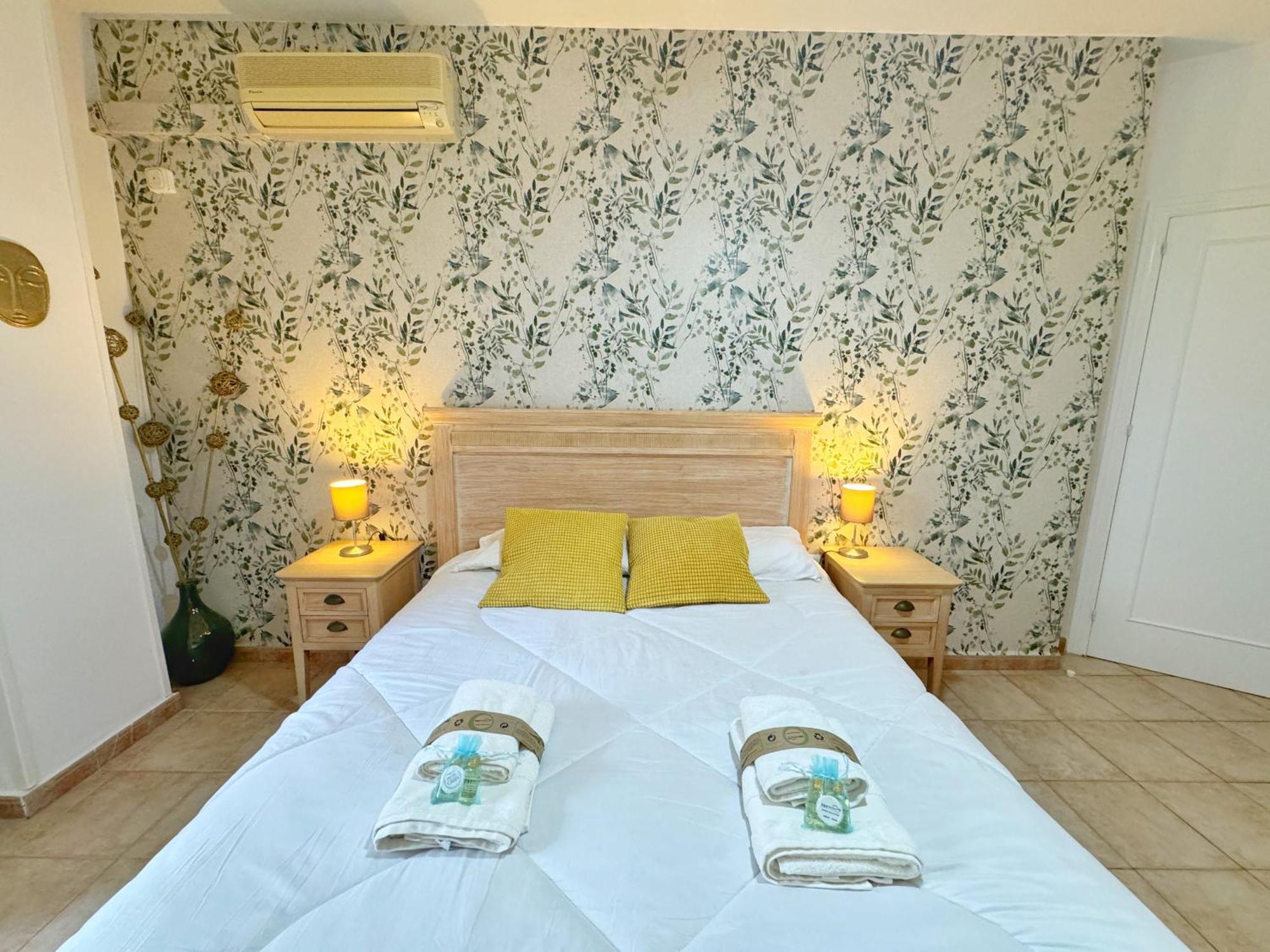 797 Rentals- Precioso Piso Con Vistas Al Jardin En Benalbeach Benalmadena
