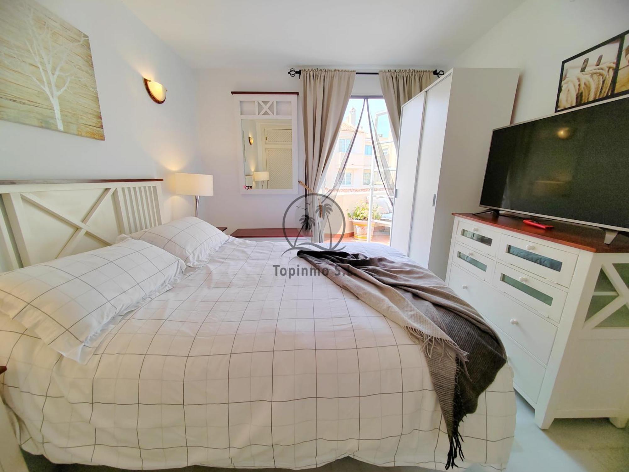 Apartment Puerto Marina - Scandinavian 1 Bedroom