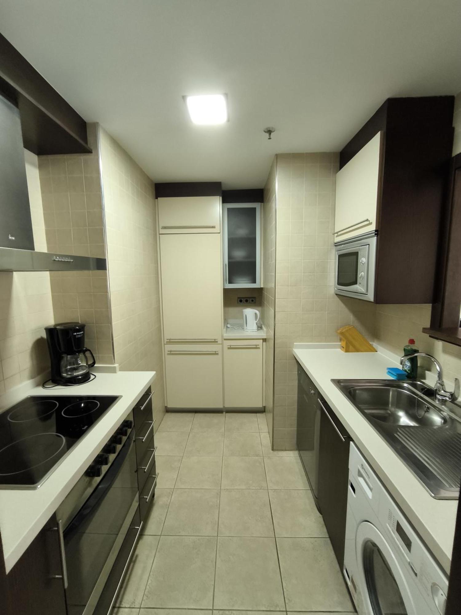 Apartment Family Spacious Apartment, Terrace, Kitchen, View, Free Parking And Wifi