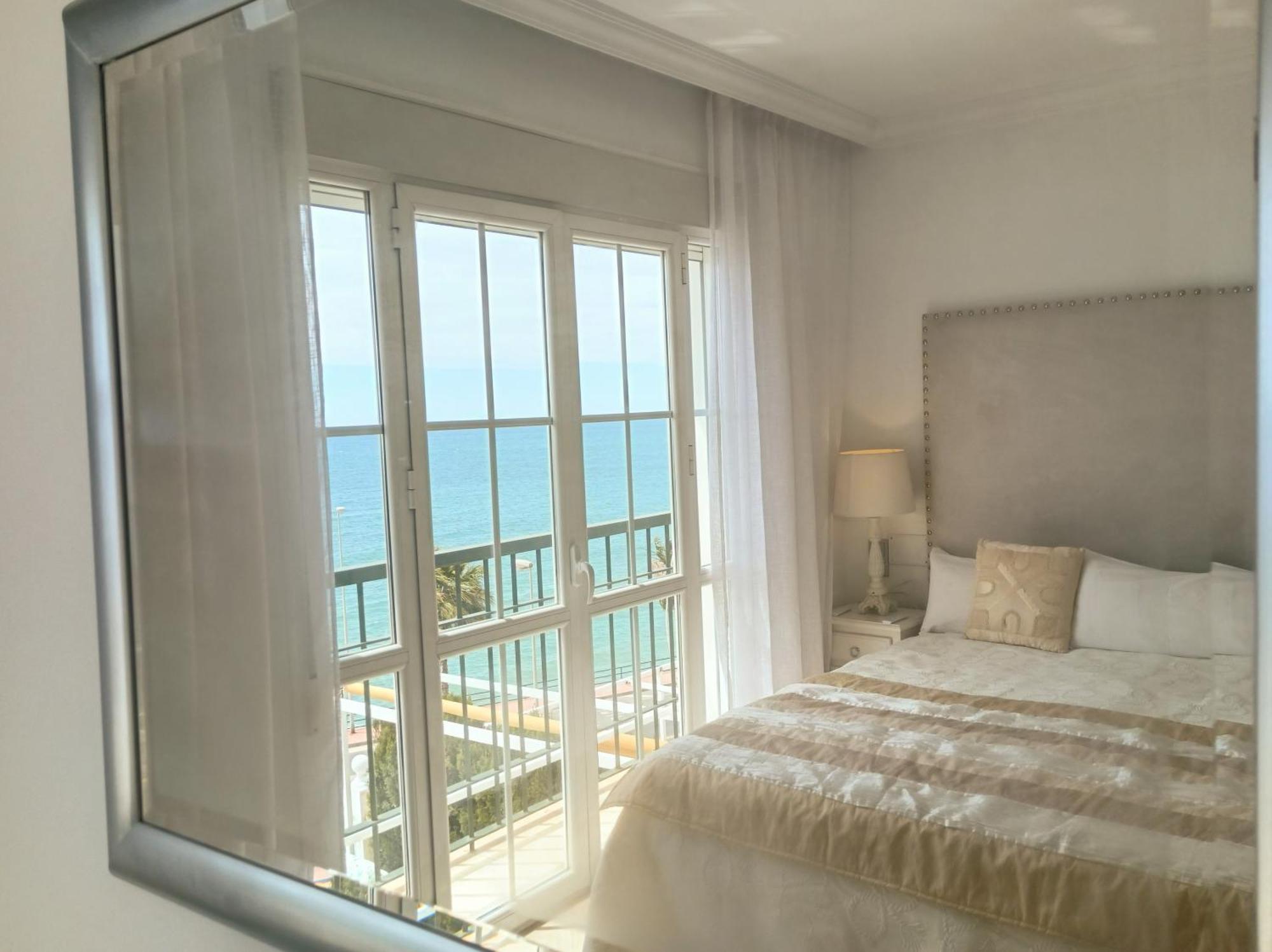 Chalet Townhouse Beachfront Costa, By Casa Del Sol Hr