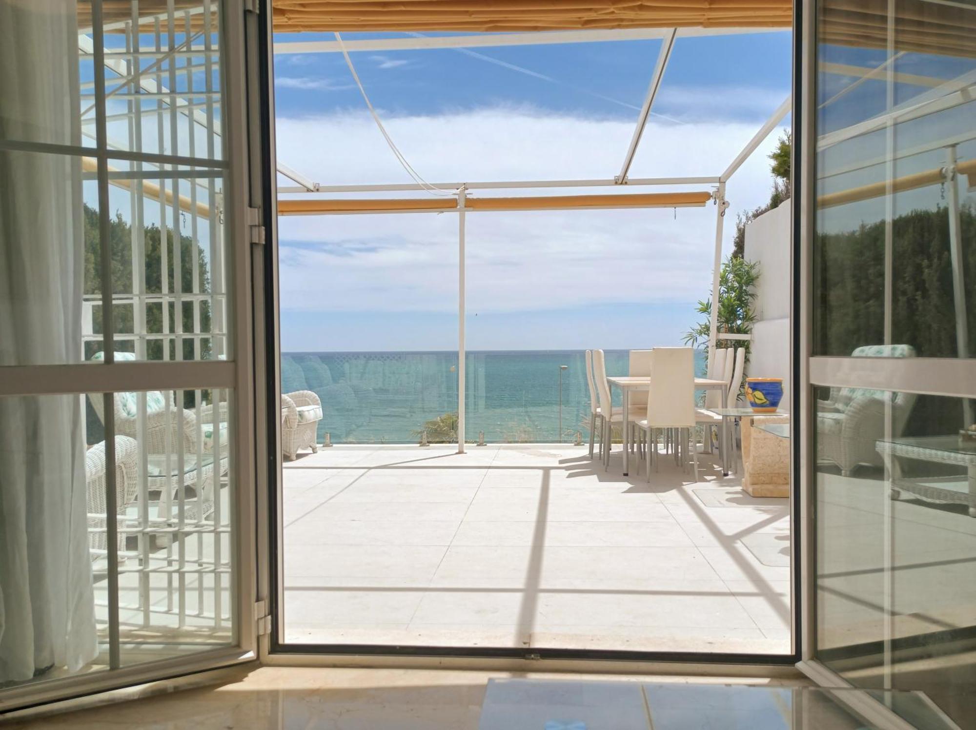Townhouse Beachfront Costa, By Casa Del Sol Hr Chalet *