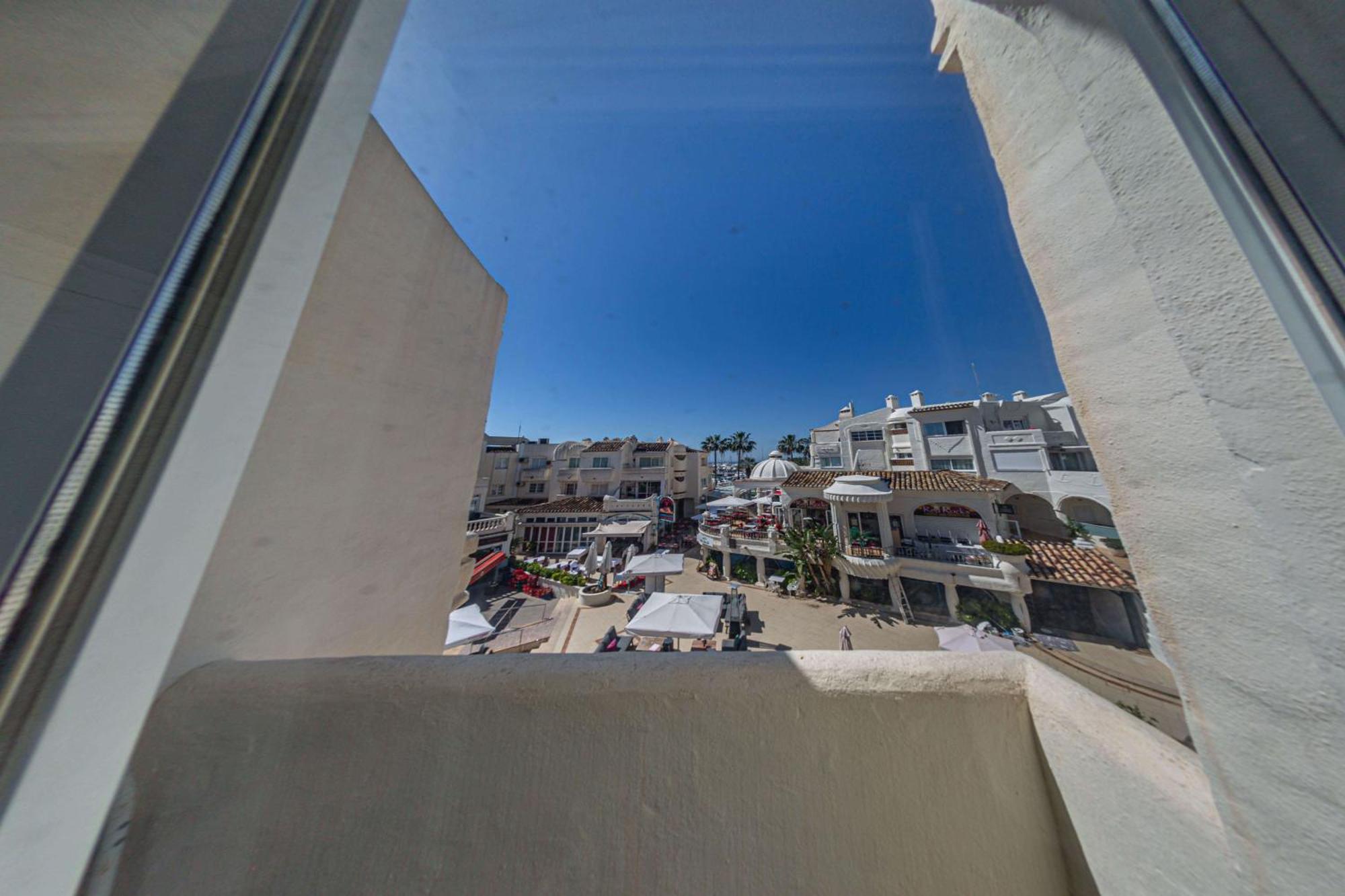 Holiday Puerto Marina * Benalmadena