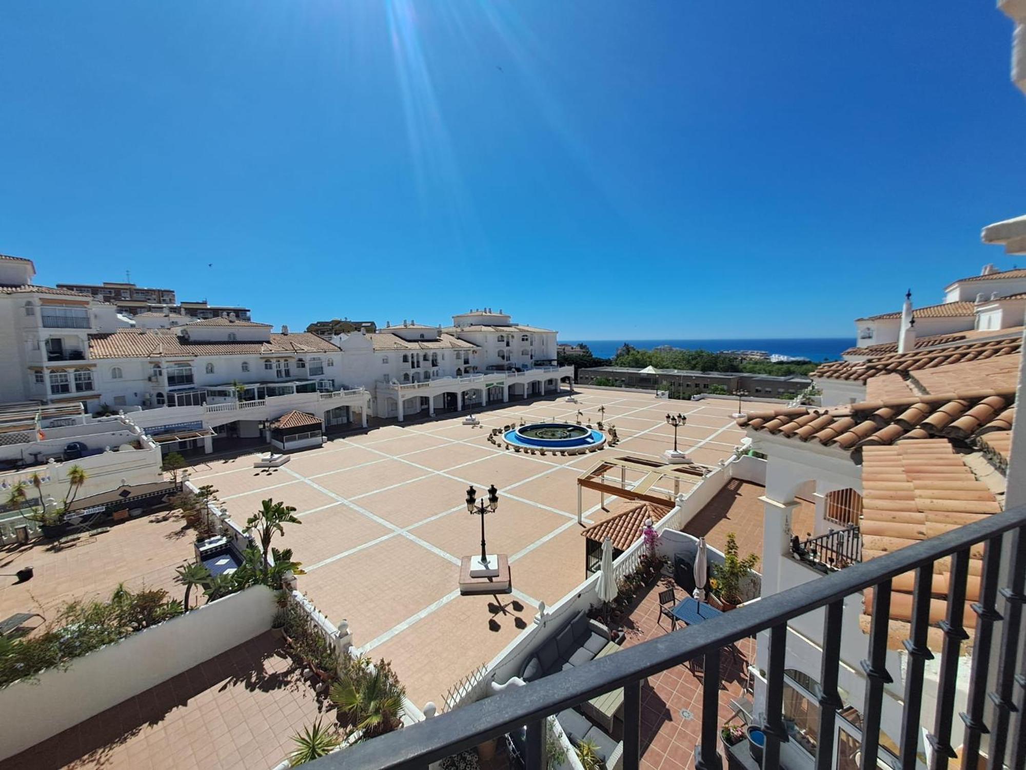 Apartamento Vistas Costa,2 Hab ,piscinas , Garaje