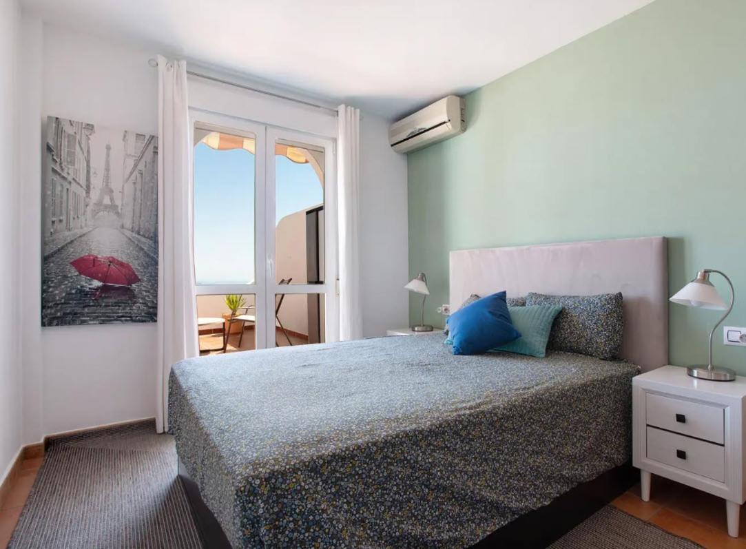 Stunning Penthouse With Sea Views,solarium,pool & Parking Apartment Benalmádena