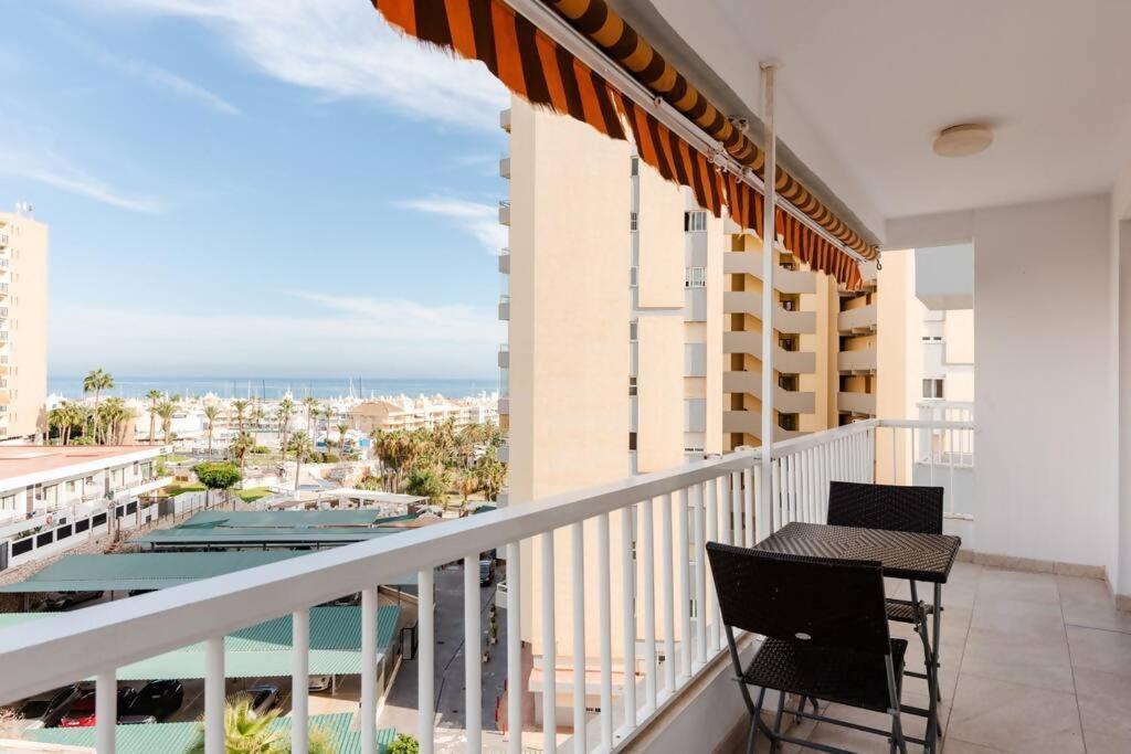 Apartment Amplio Con Vistas Al Mar Y Piscina En *
