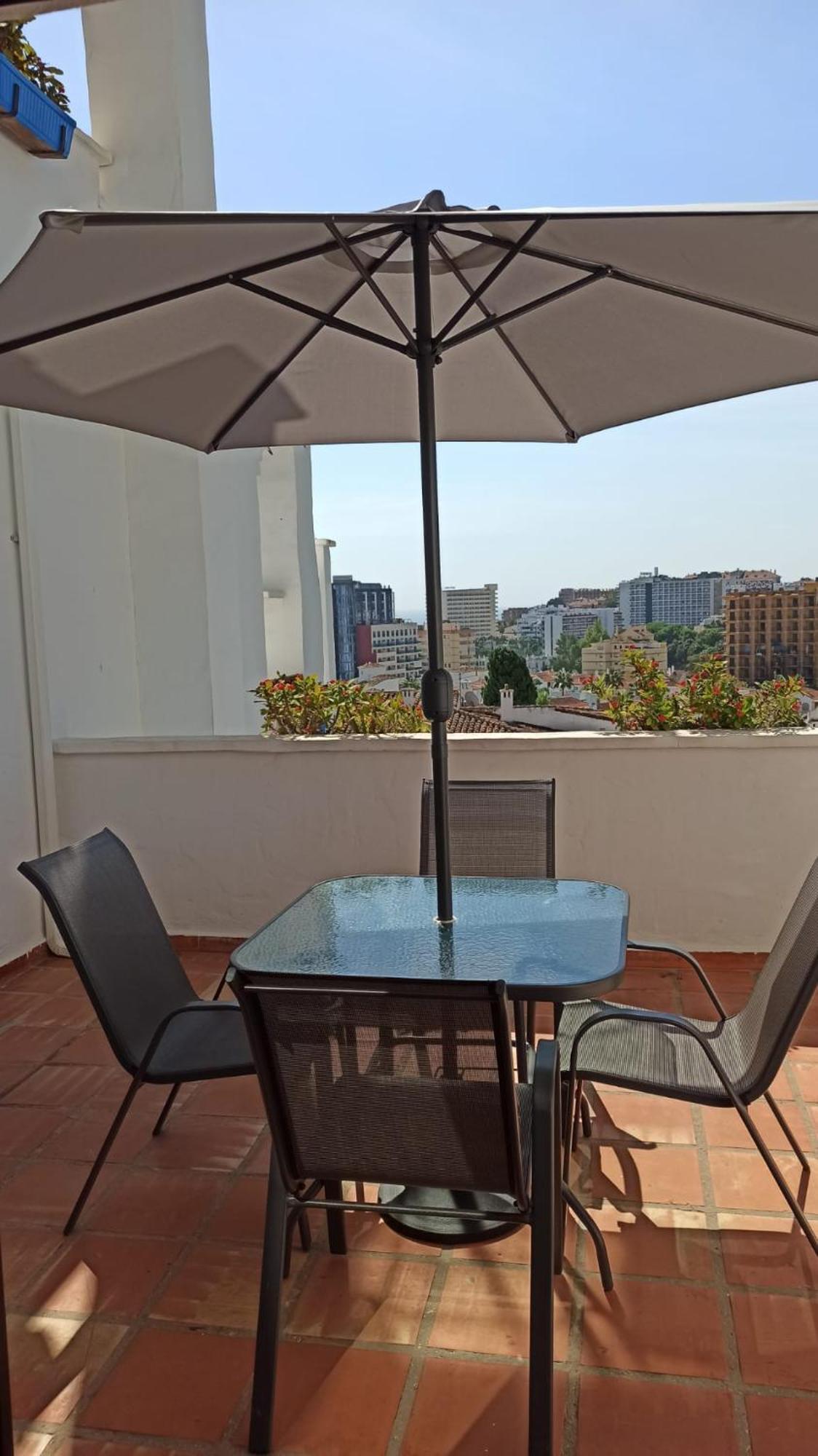 Aparthotel Pueblo Evita Hill 3*