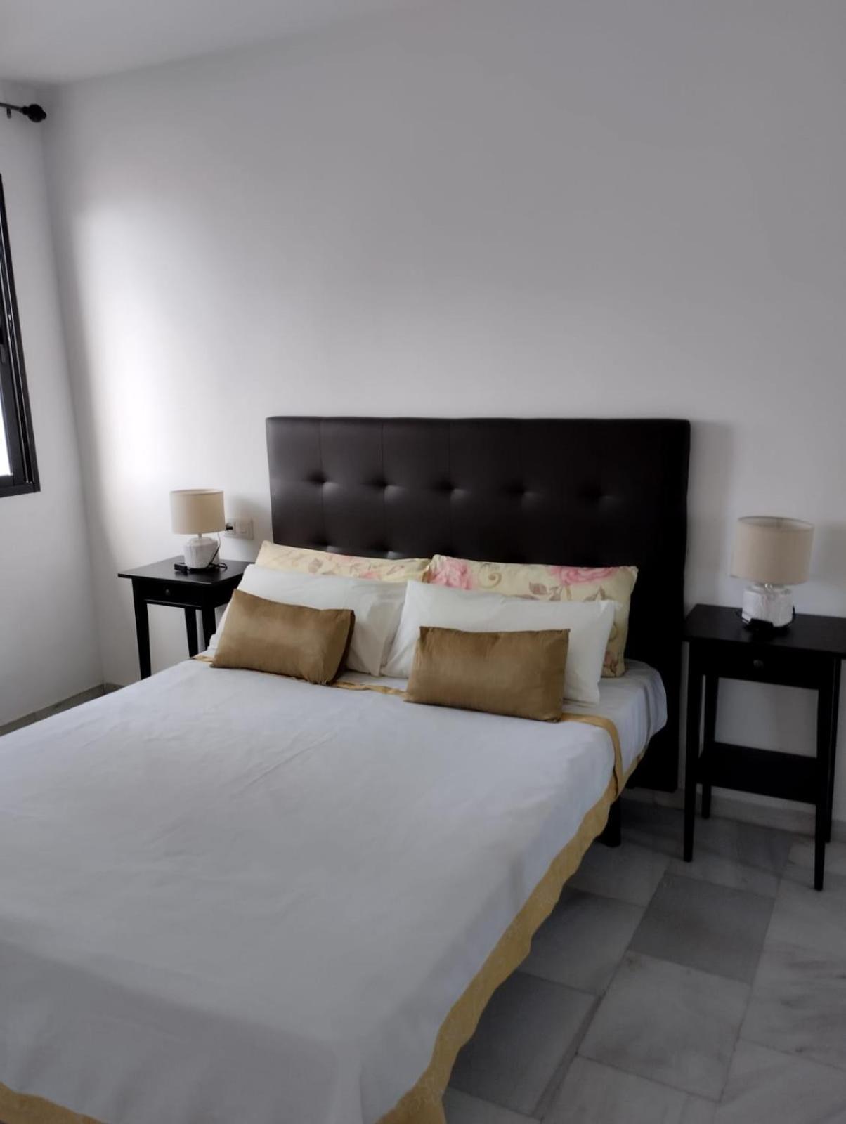 Pueblo Evita Hill Aparthotel Benalmádena