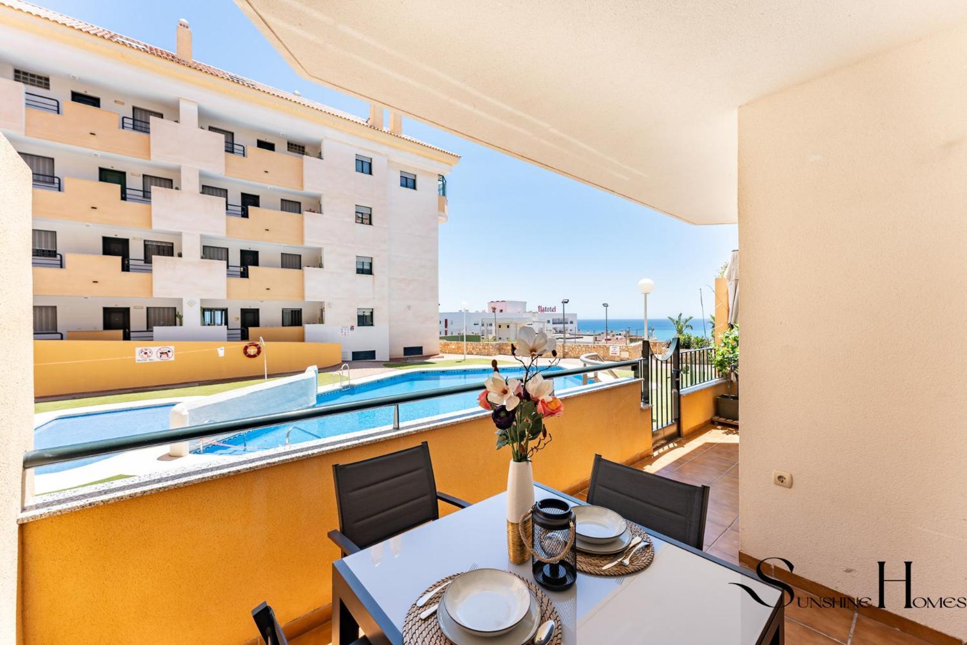 Elegant 2 Bed 2 Bath Apartment, Pool, Views, Parking * Benalmádena