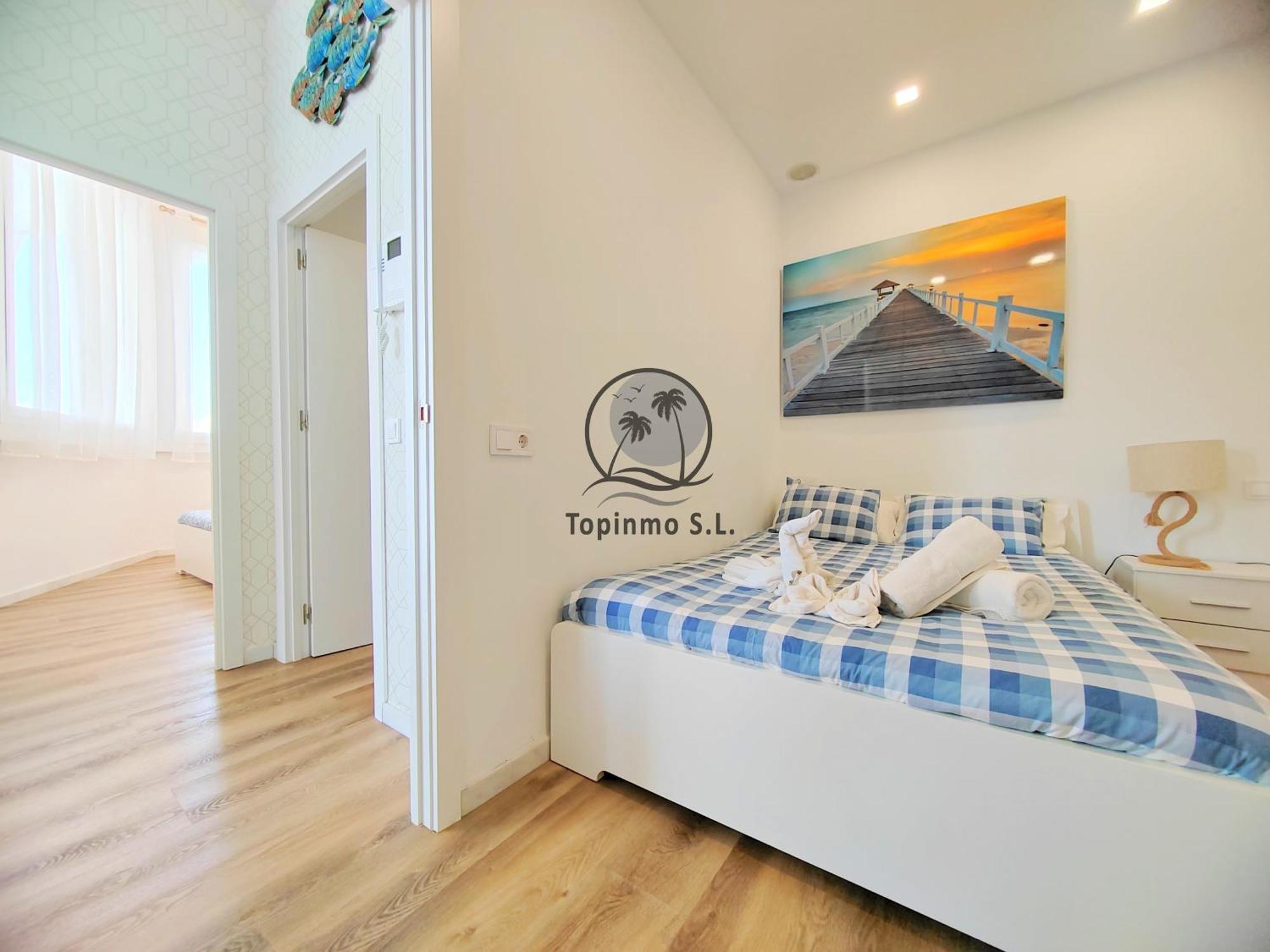 Modern And Luxury 2 Bedroom On Island In The Marina Harbour Apartment