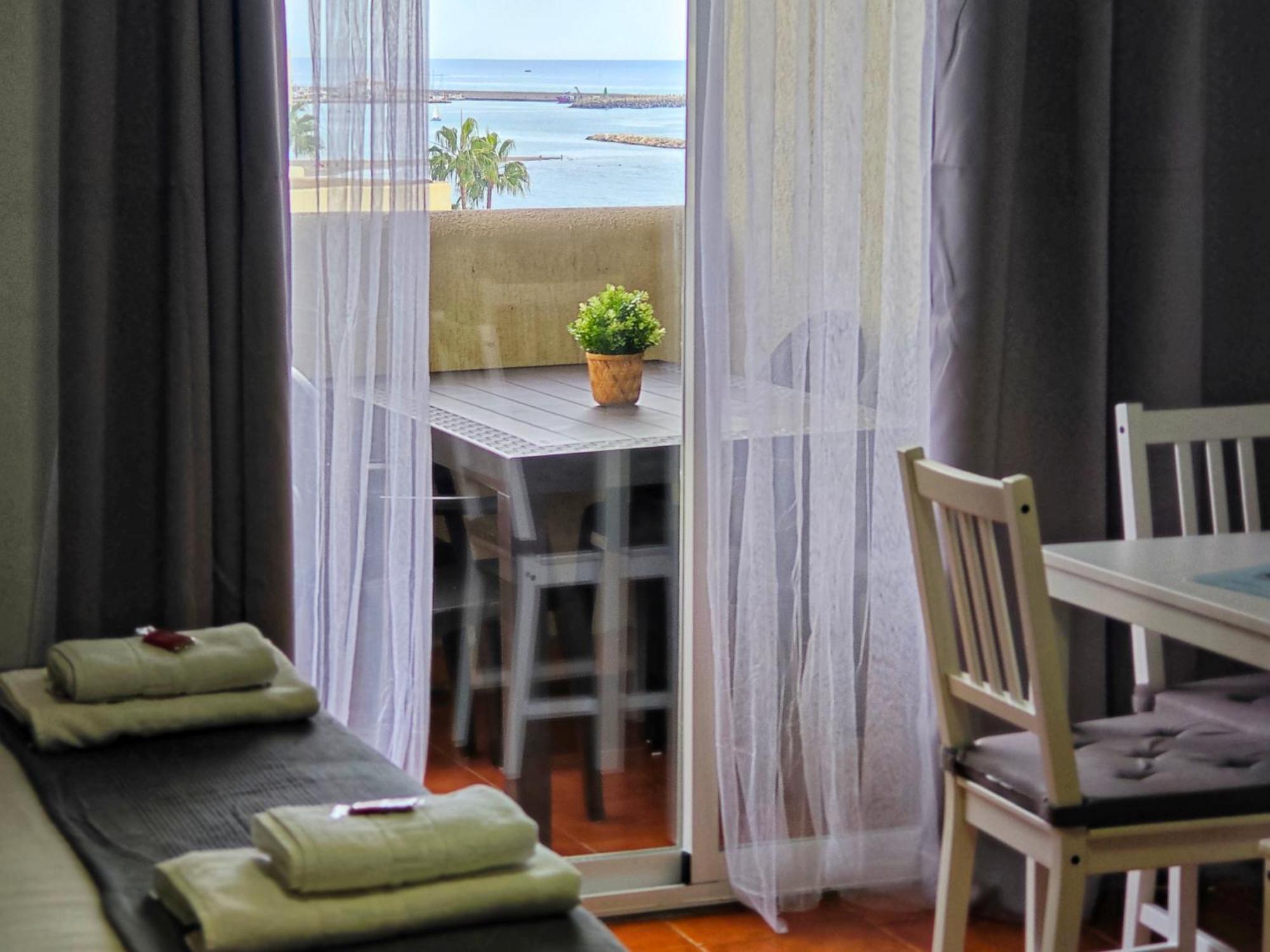 Apartment Benalbeach Casa Kito 1ª Linea De Playa