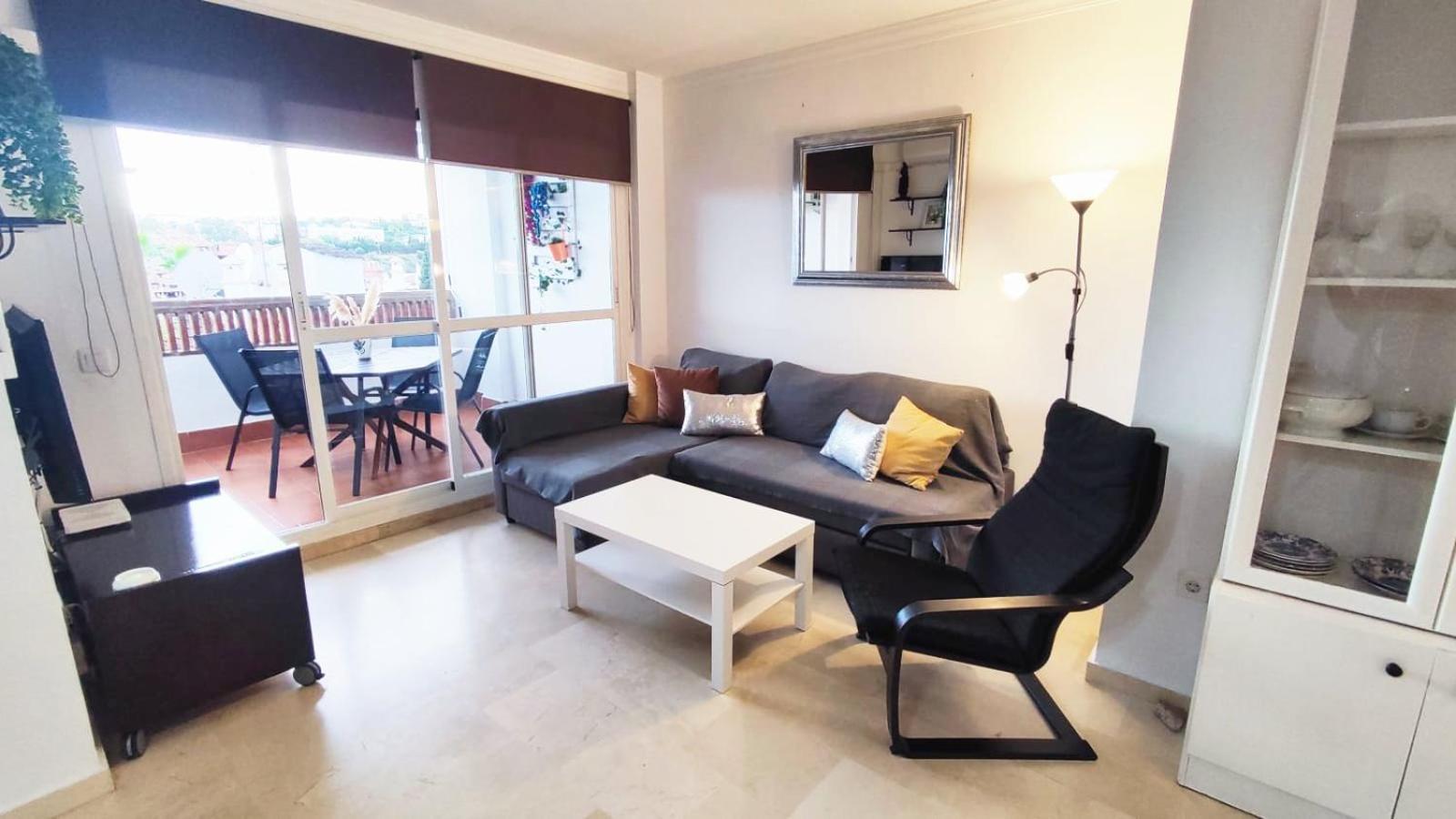 2bdr Sunny With Pool And Private Parking In Apartment *