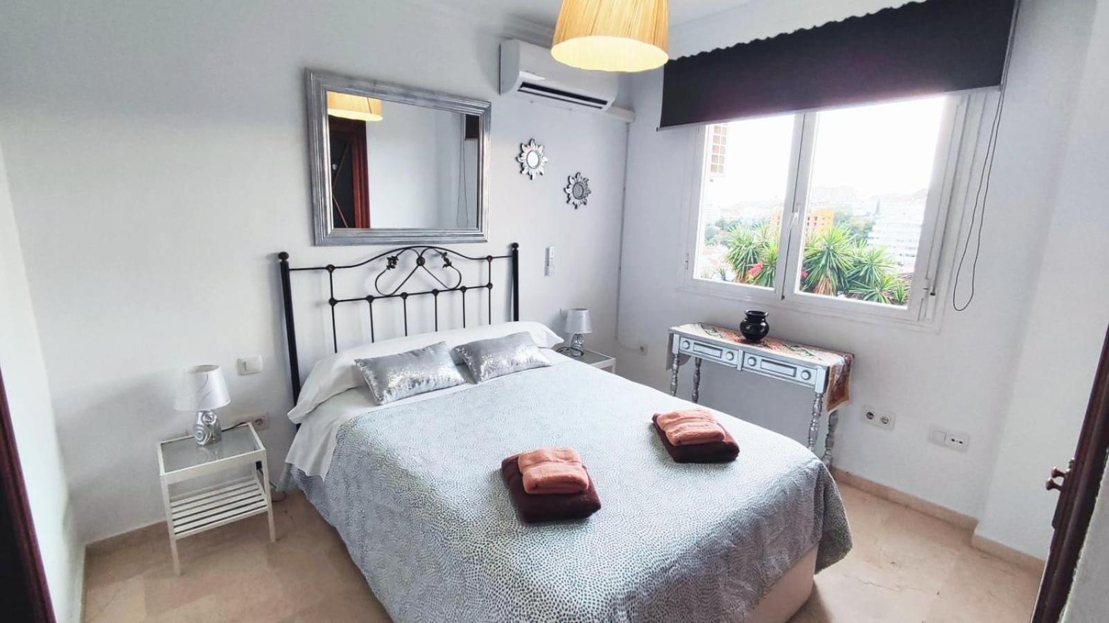 2bdr Sunny With Pool And Private Parking In *