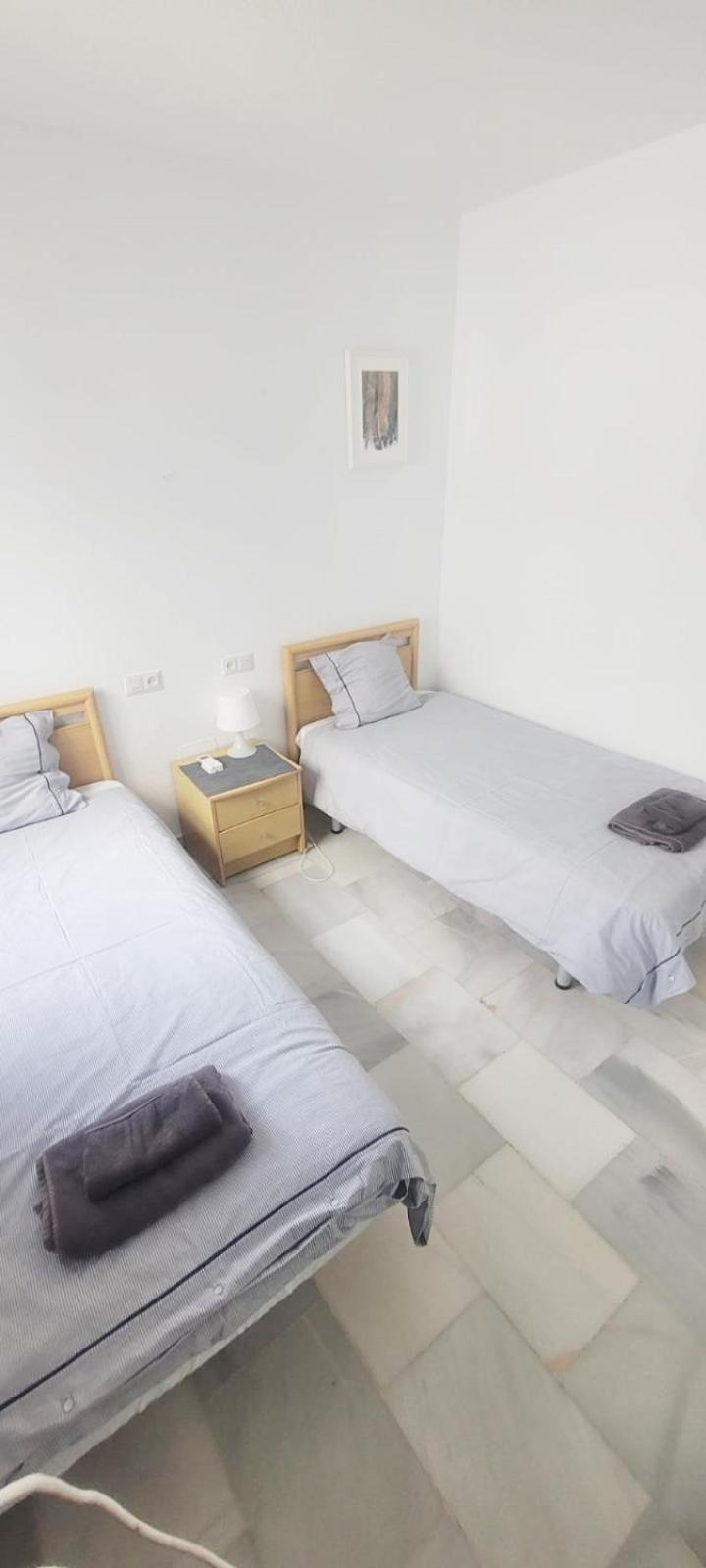 Delightful 2 Bed, Pueblo Evita Apartamento Benalmádena