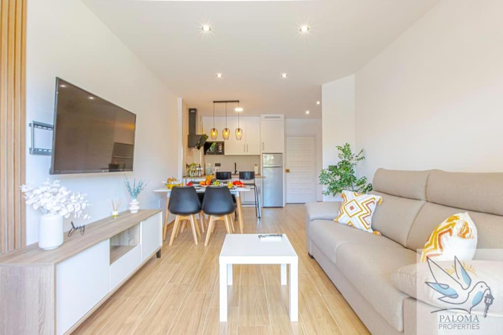 Wonderful Benalbeach Recently Refurbished Apartment Benalmadena