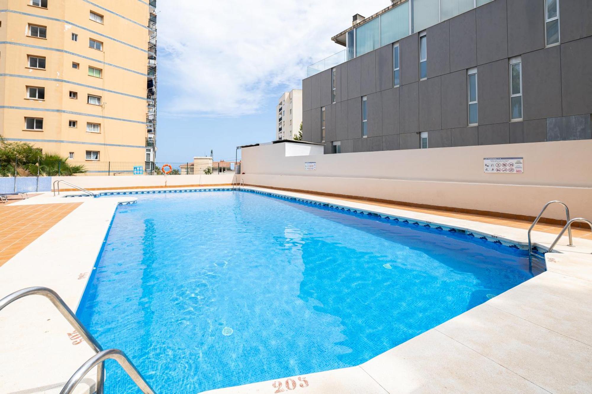 Apartment Holidays2benalmadena Marysol Aacc And Pool Benalmadena