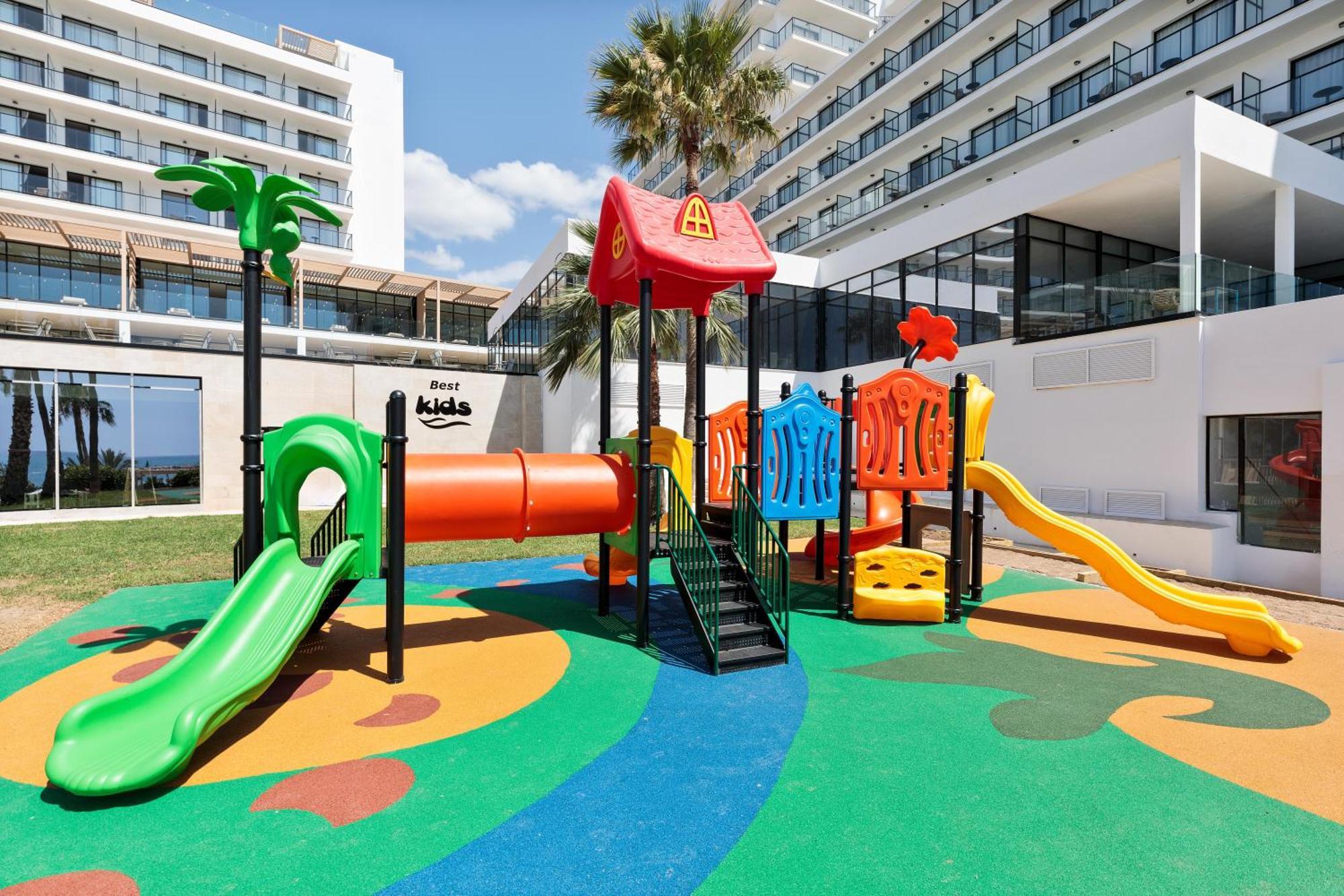 Hotel Triton 4*