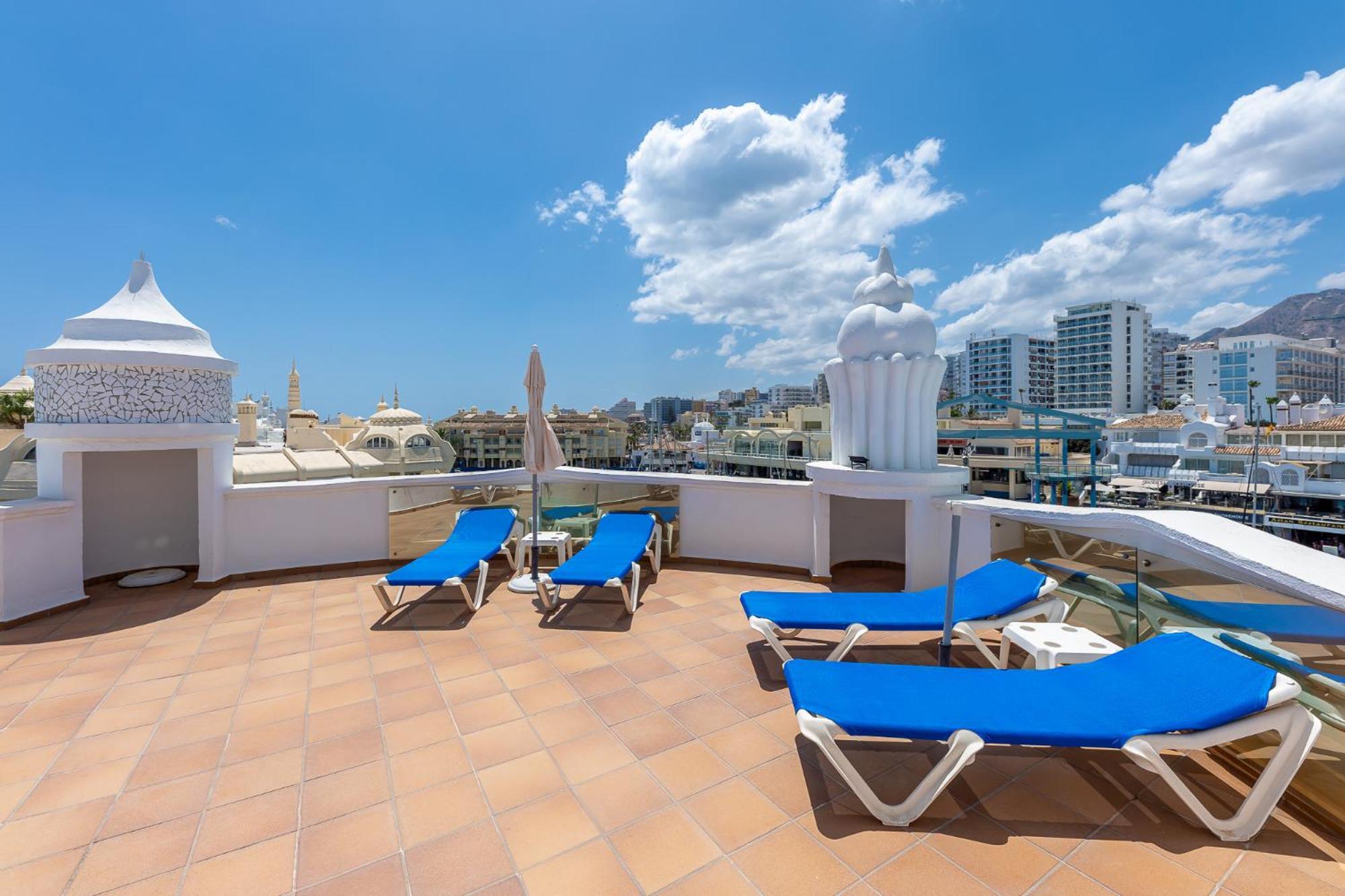 Apartment Atico Dentro De La Isla Puerto Marina - *