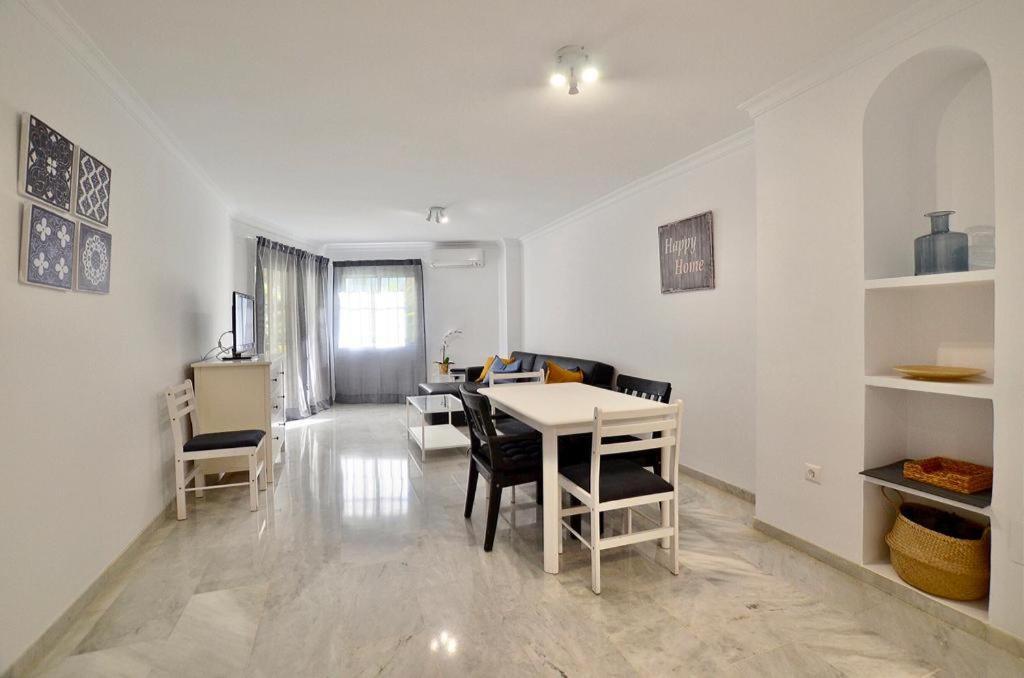 A 100 Metros De La Playa Costa Apartamento
