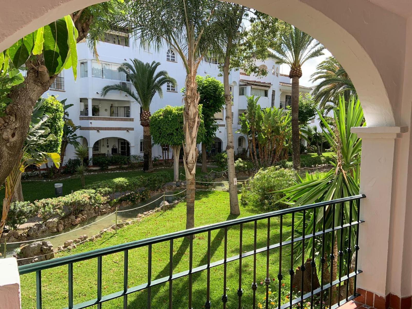 A 100 Metros De La Playa Costa Apartamento *