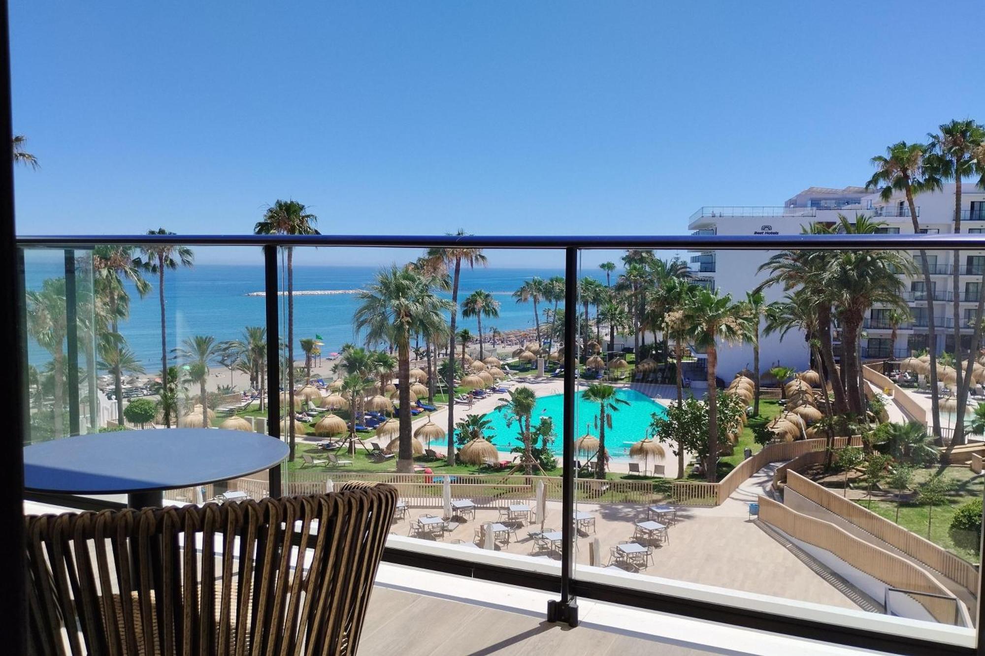 Hotel Triton 4*