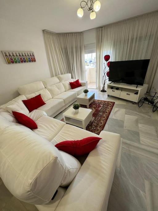 Elegant Flat In The Harbour