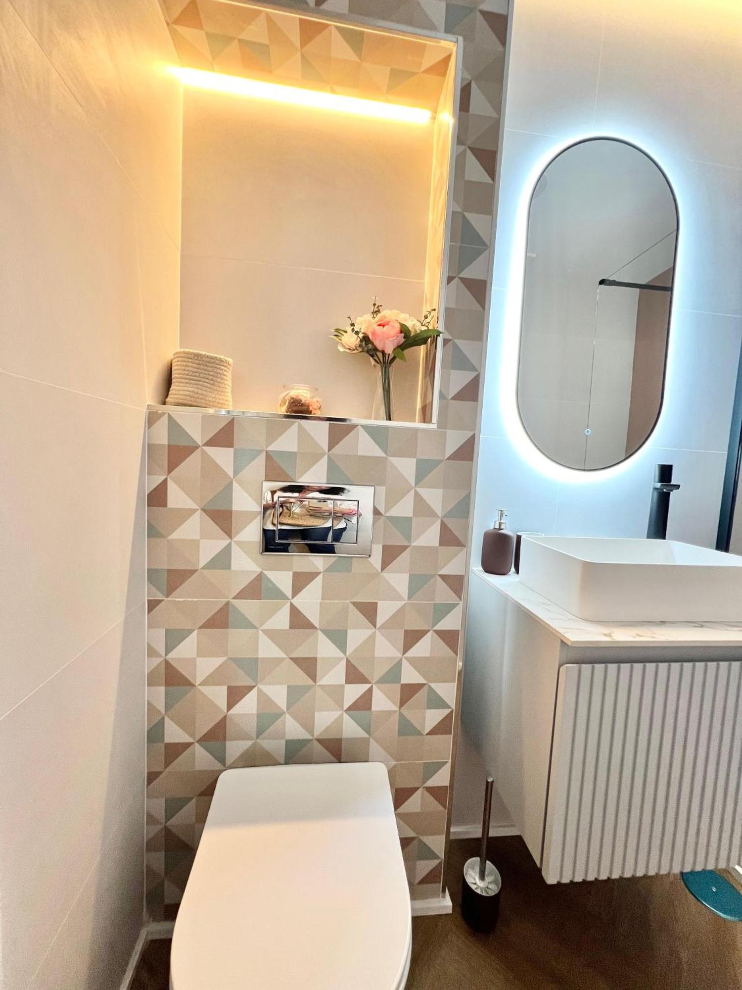 Bridgerton Style On The Beach Apartment Benalmadena