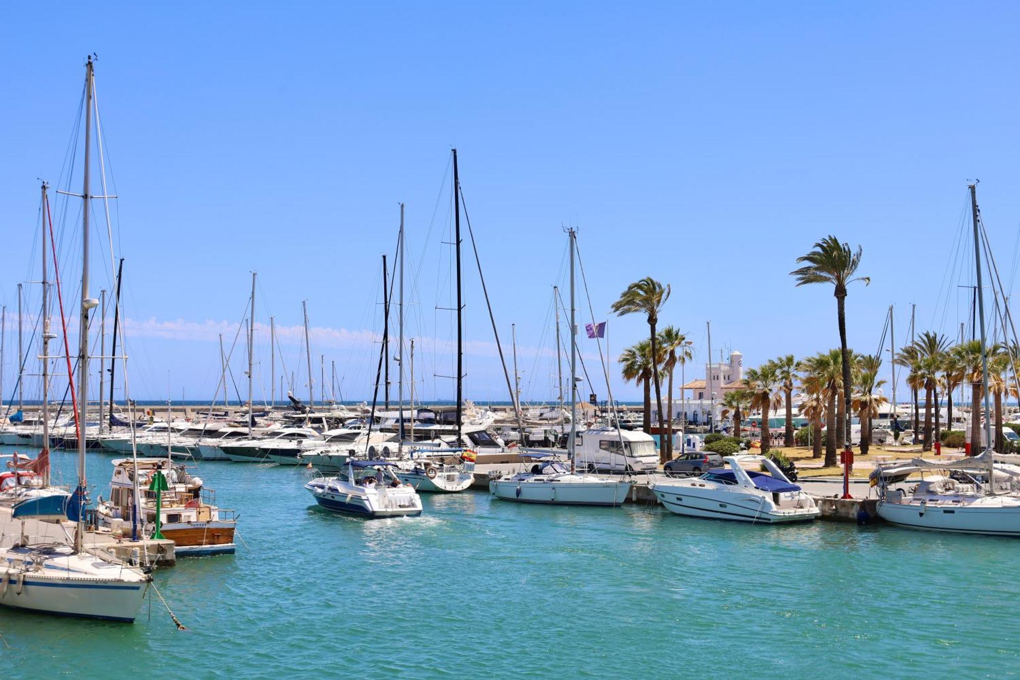 Simply Astonishing Location Benalmádena