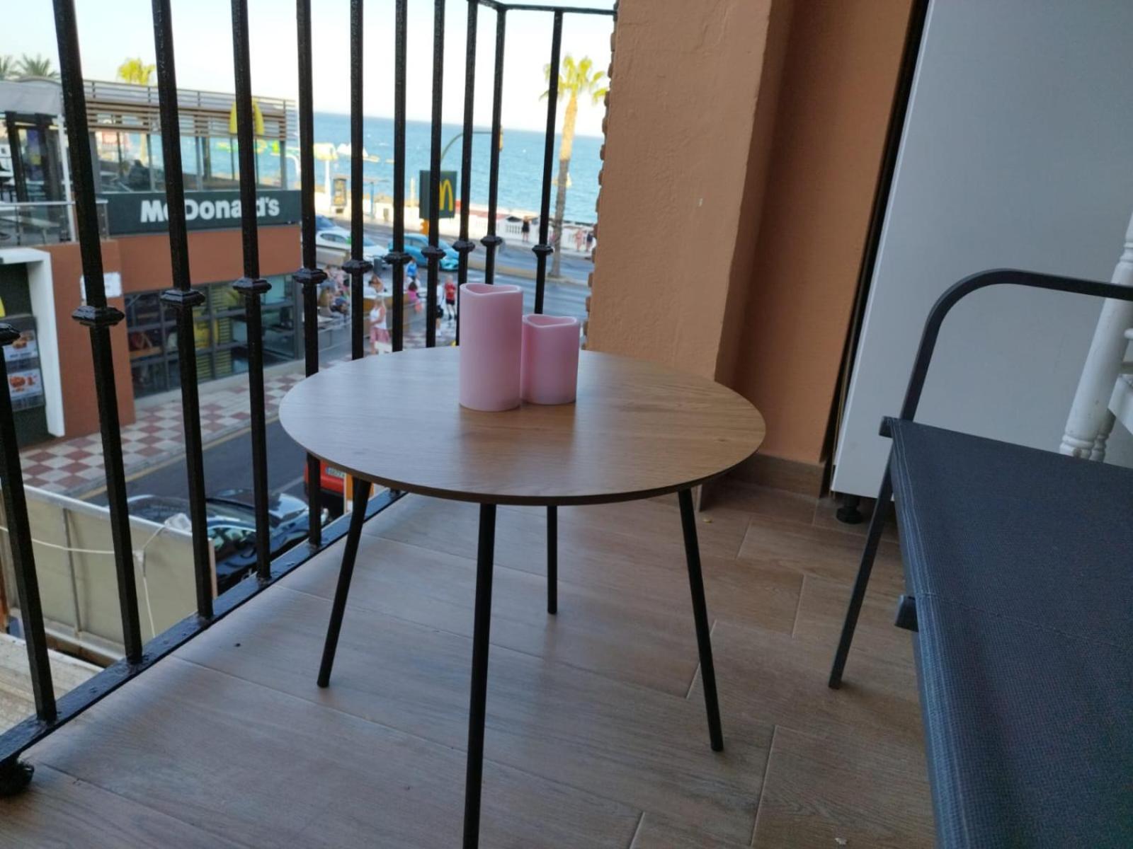 Bridgerton Style On The Beach Apartment