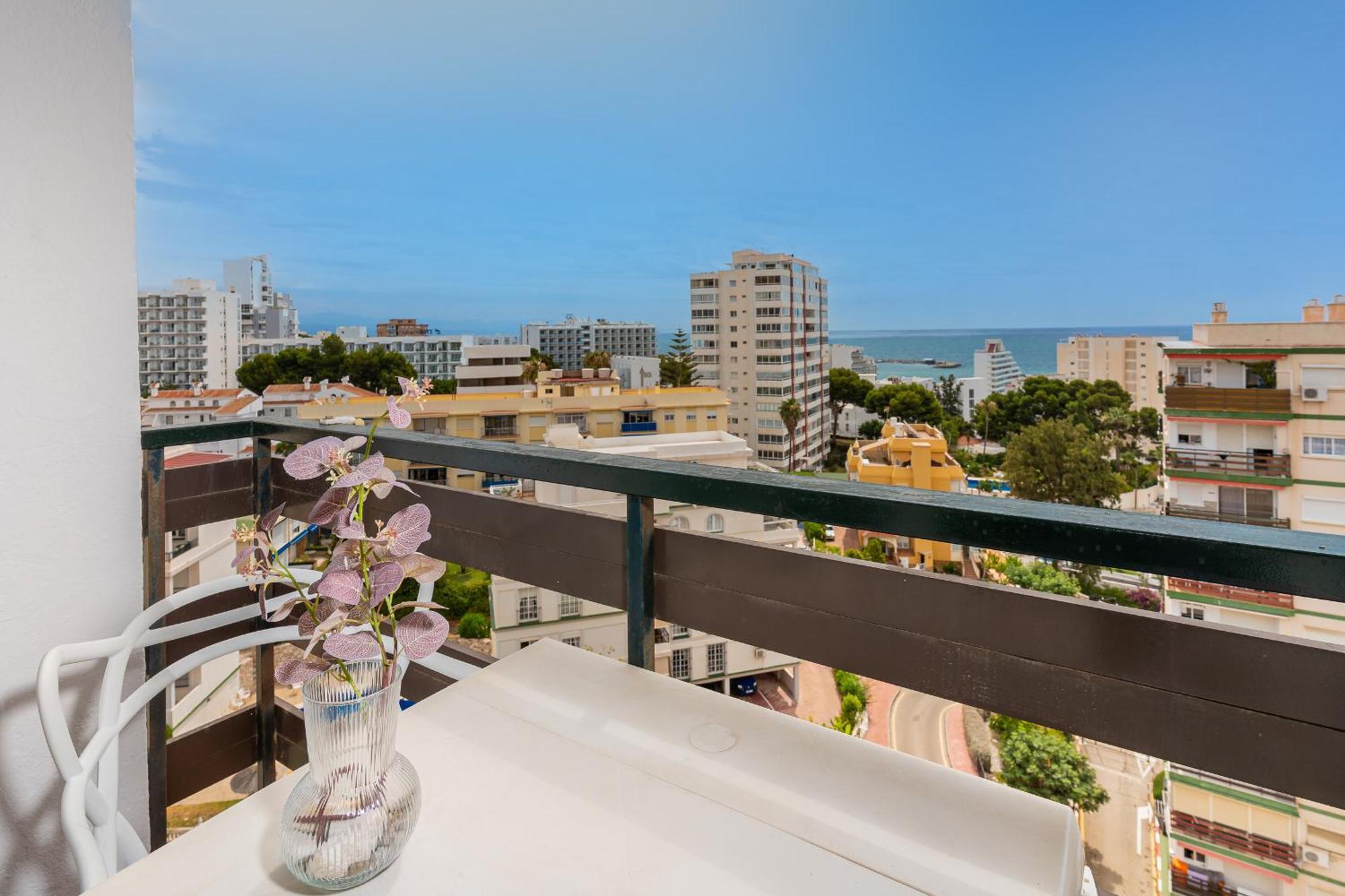 Blonzu Benin * Benalmádena