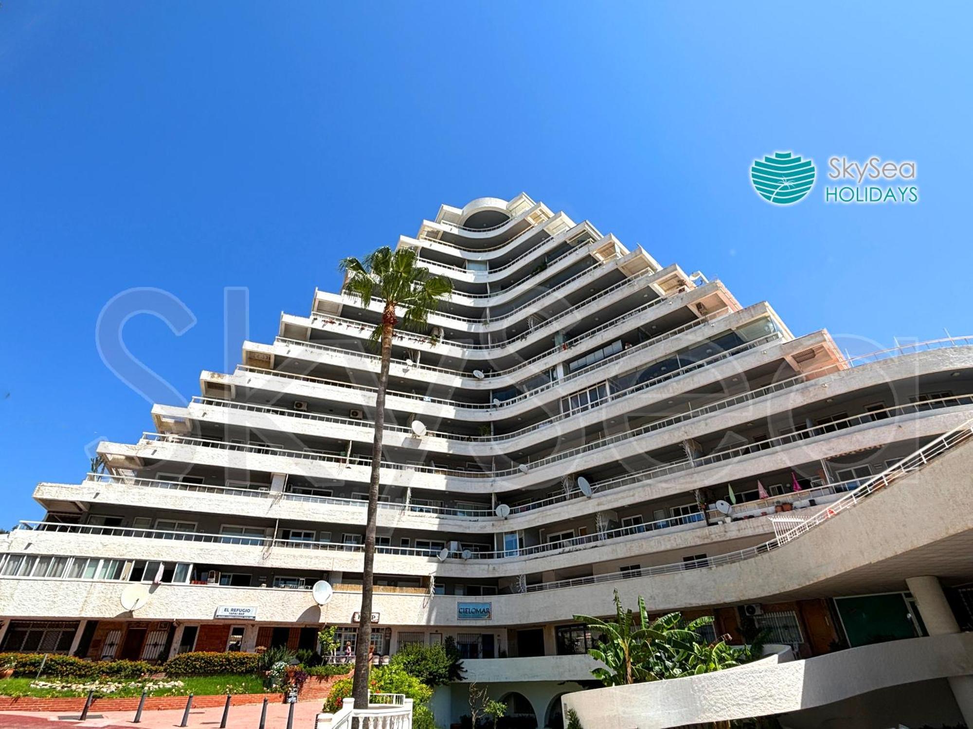 Skysea Puerto Marina Benalmádena