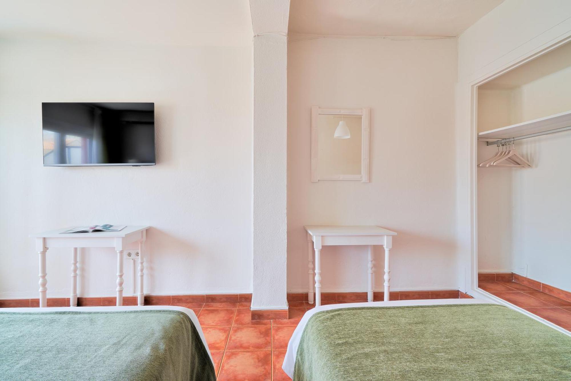 Sol Y Miel Guest house 2*