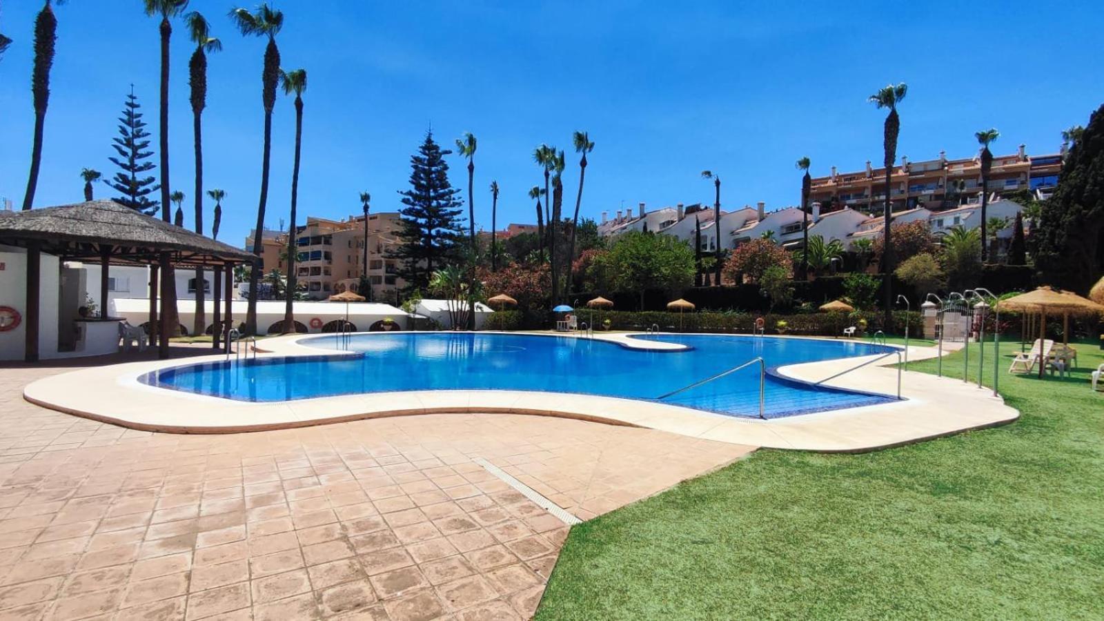 Benalgolf/penthouse With Wonderful Sea Views
