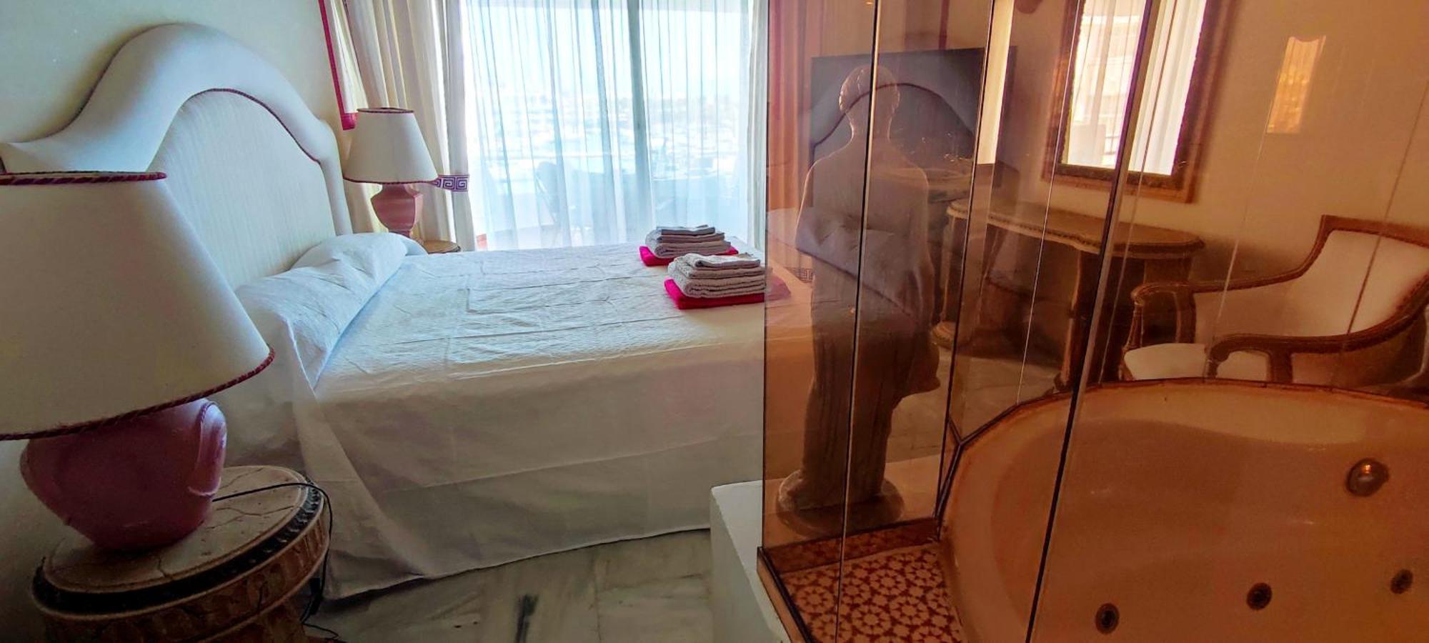 Holiday Puerto Marina - Costa Del Sol Real Estate * Benalmadena