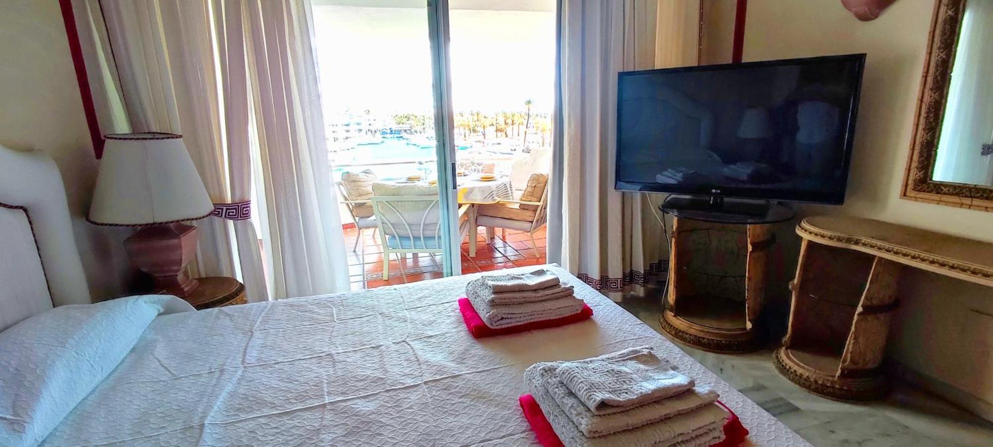 Holiday Puerto Marina - Costa Del Sol Real Estate