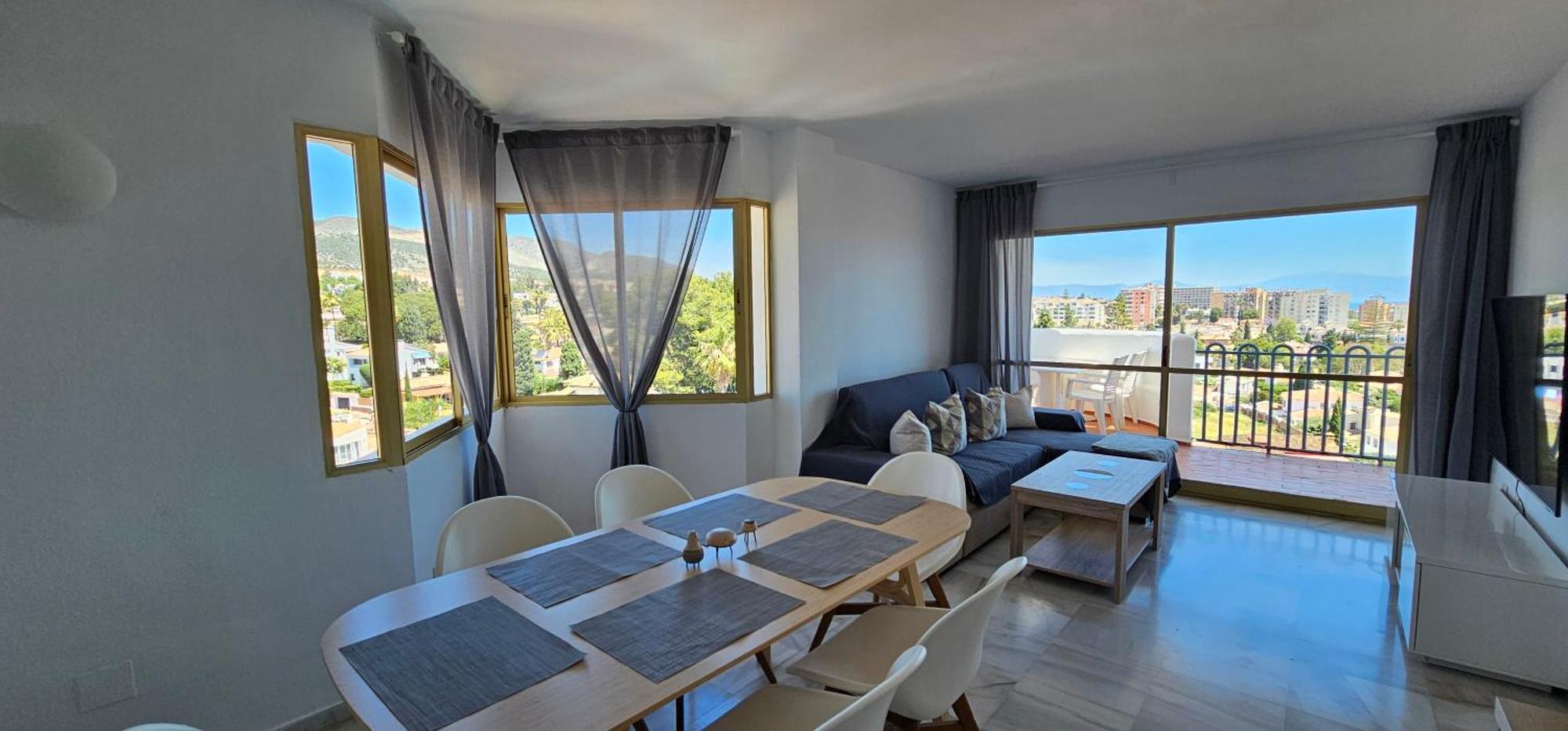 Apartment Santa Ana, Pool, 2 Free Parking, Wifi