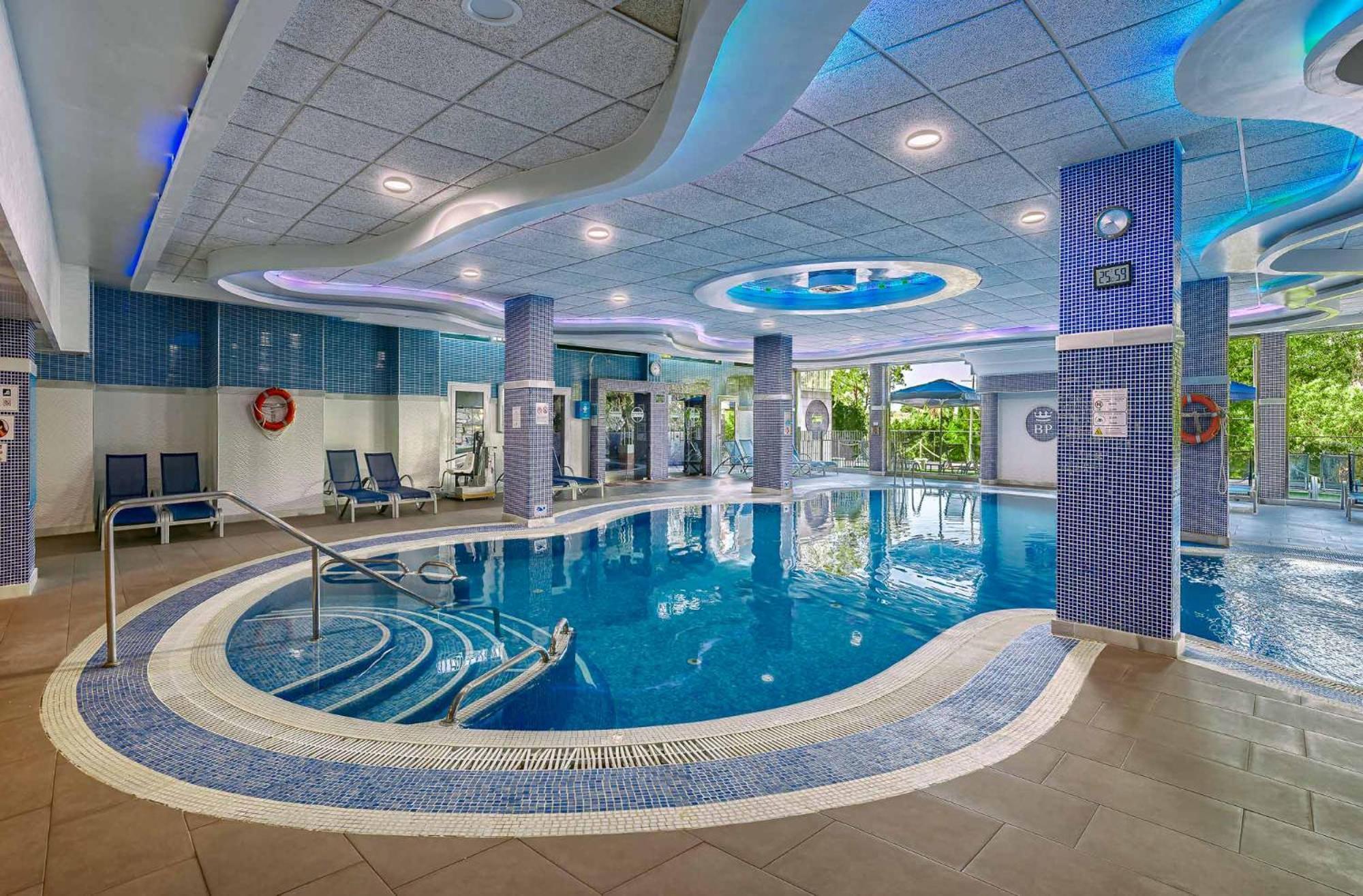 Palace 4*