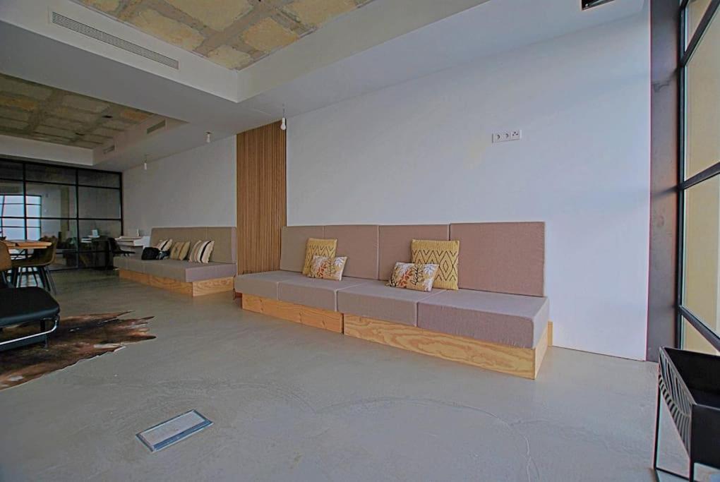 New, Spacious With Amazing Views *