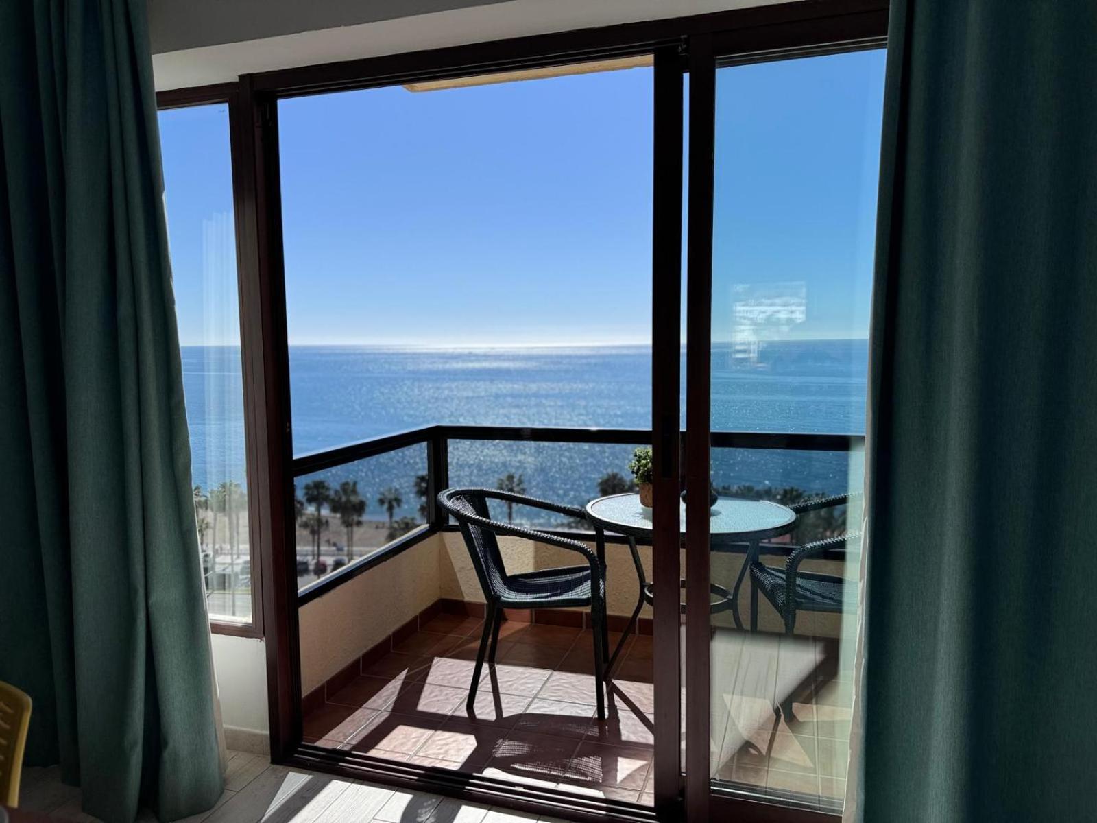 Aloha Playa Sea Views Apartamento *