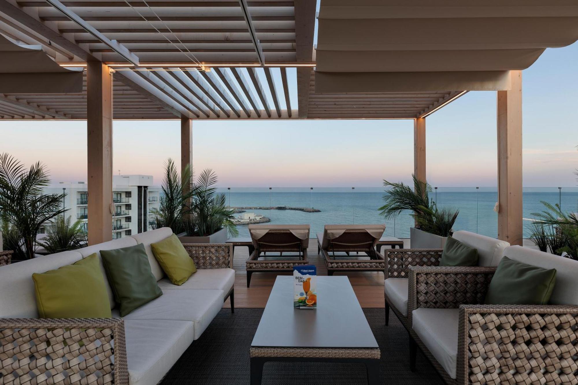 Hotel Triton 4*