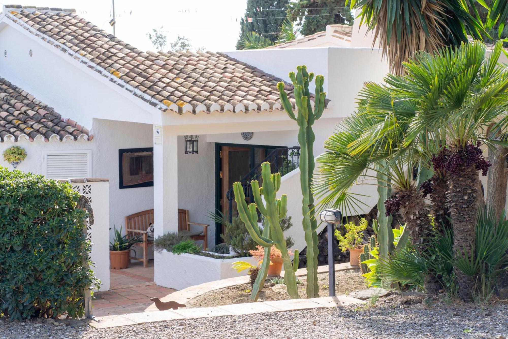 Con Maravillosas Vistas Y Jardines