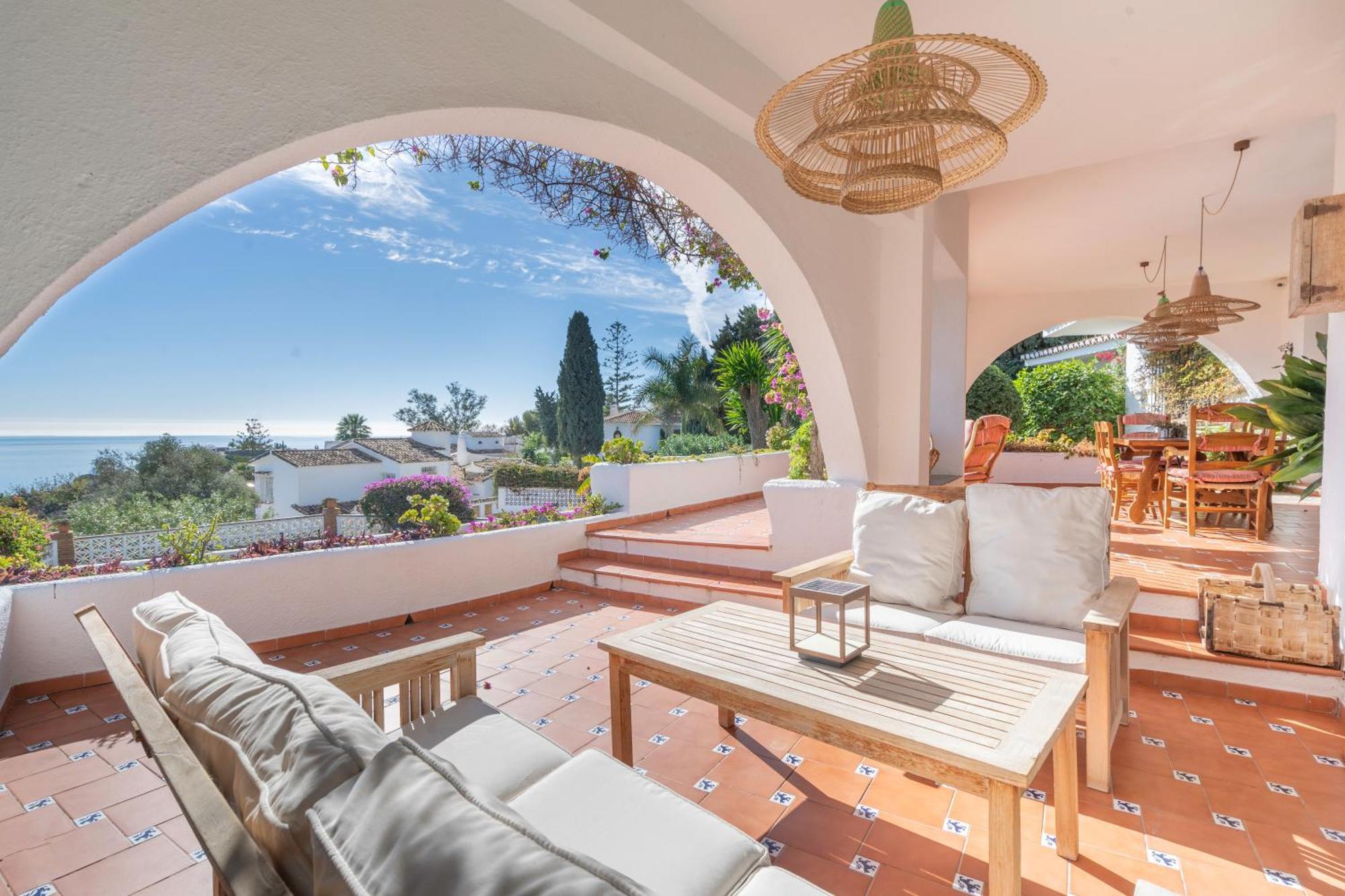 Villa Con Maravillosas Vistas Y Jardines